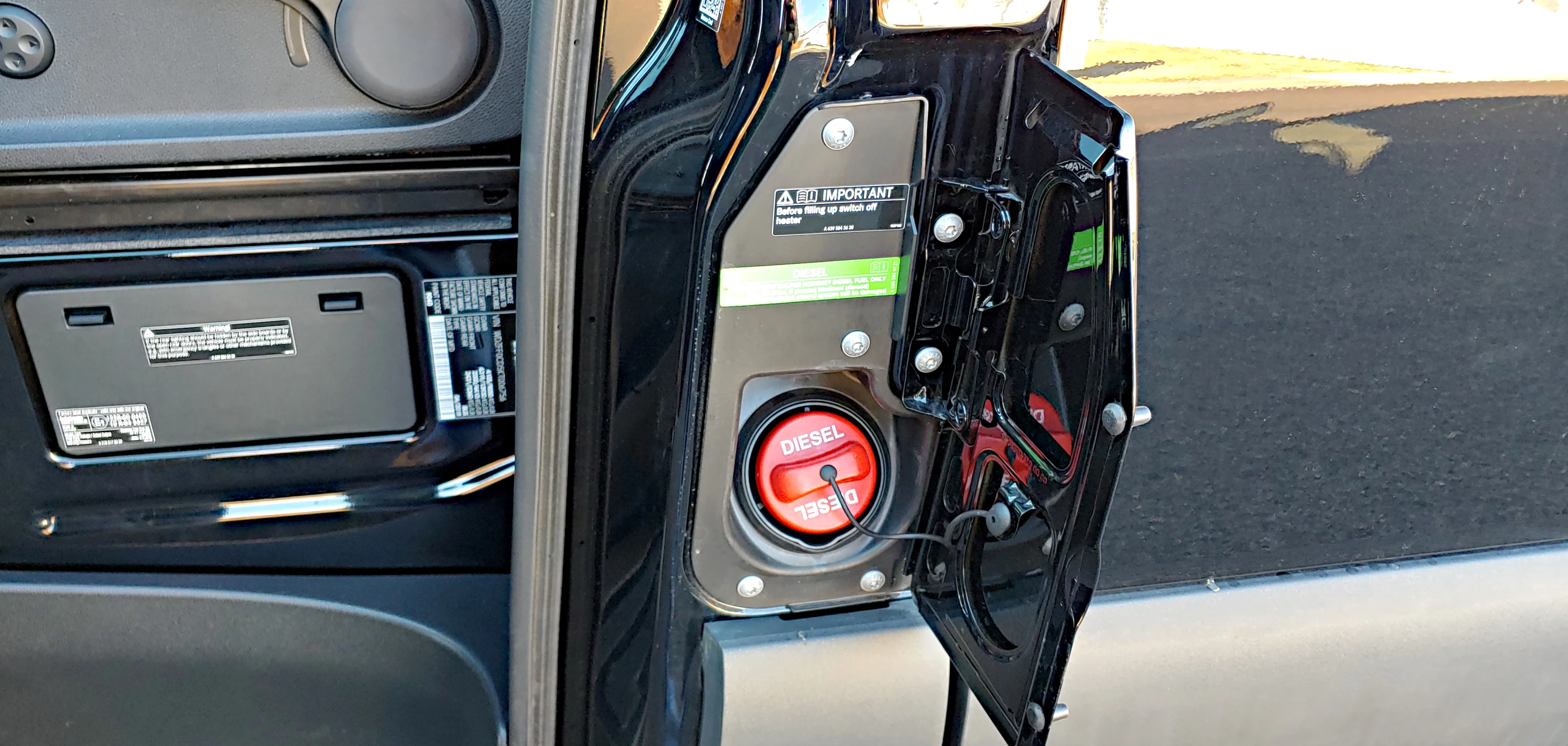 Both a 2.0-liter turbocharged gasoline option and a more robust V6 turbodiesel option are avialable for the Sprinter