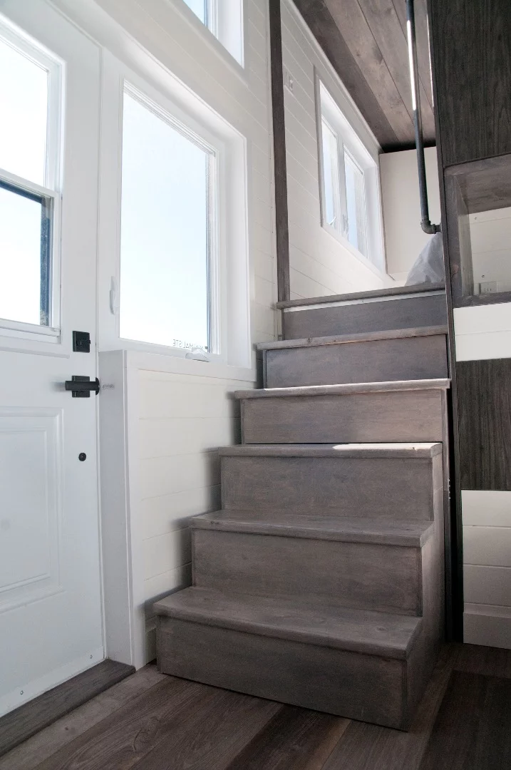 The Sakura's staircase can be pushed out of the way to make more room