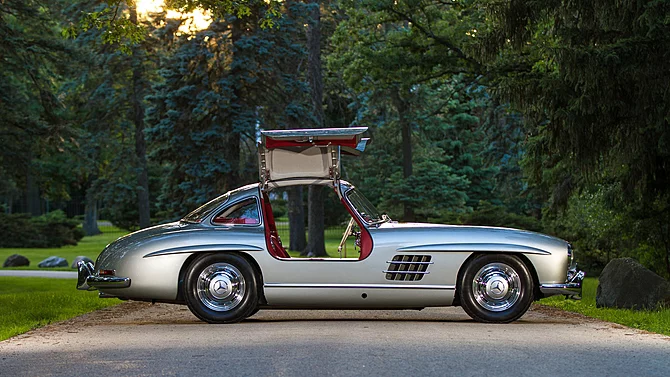 1955 Mercedes-Benz 300SL Gullwing. Auctioneer's Estimate: US$1,700,000 - $2,000,000 Official Auction Description and Images