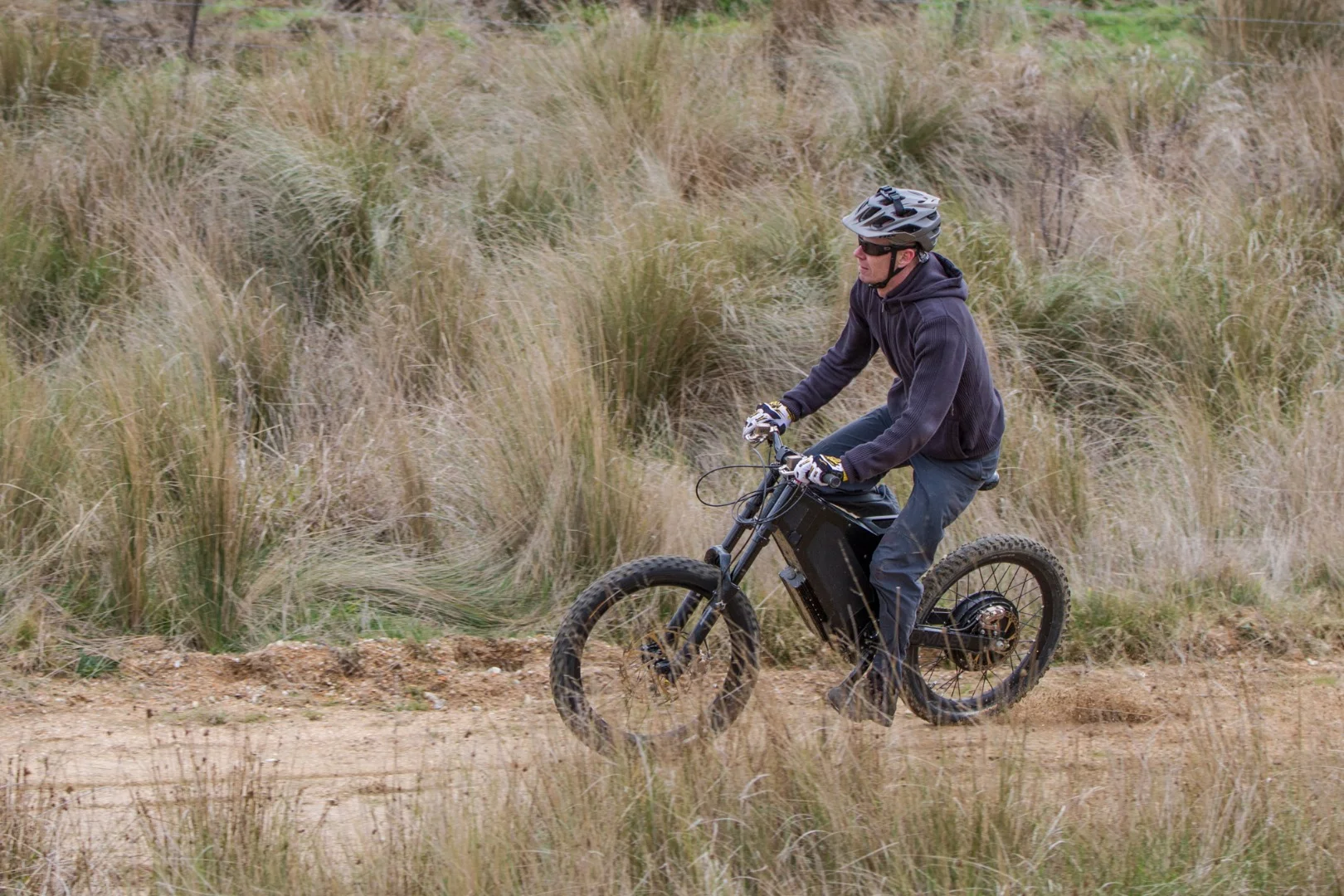The Stealth Bomber's Magura brakes at work