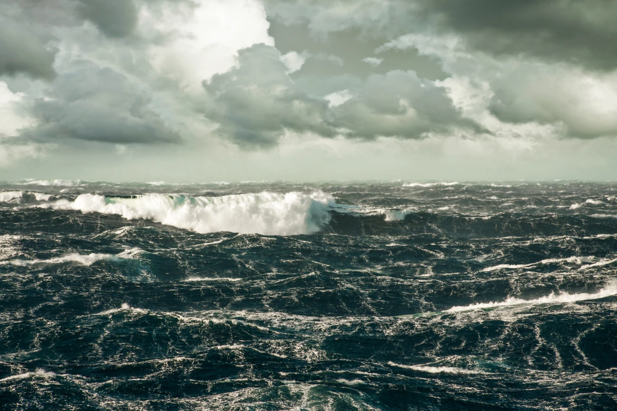 Because acoustic-gravity waves travel much faster than tsunamis, detection of them could serve as an early warning system (Image: Shutterstock)