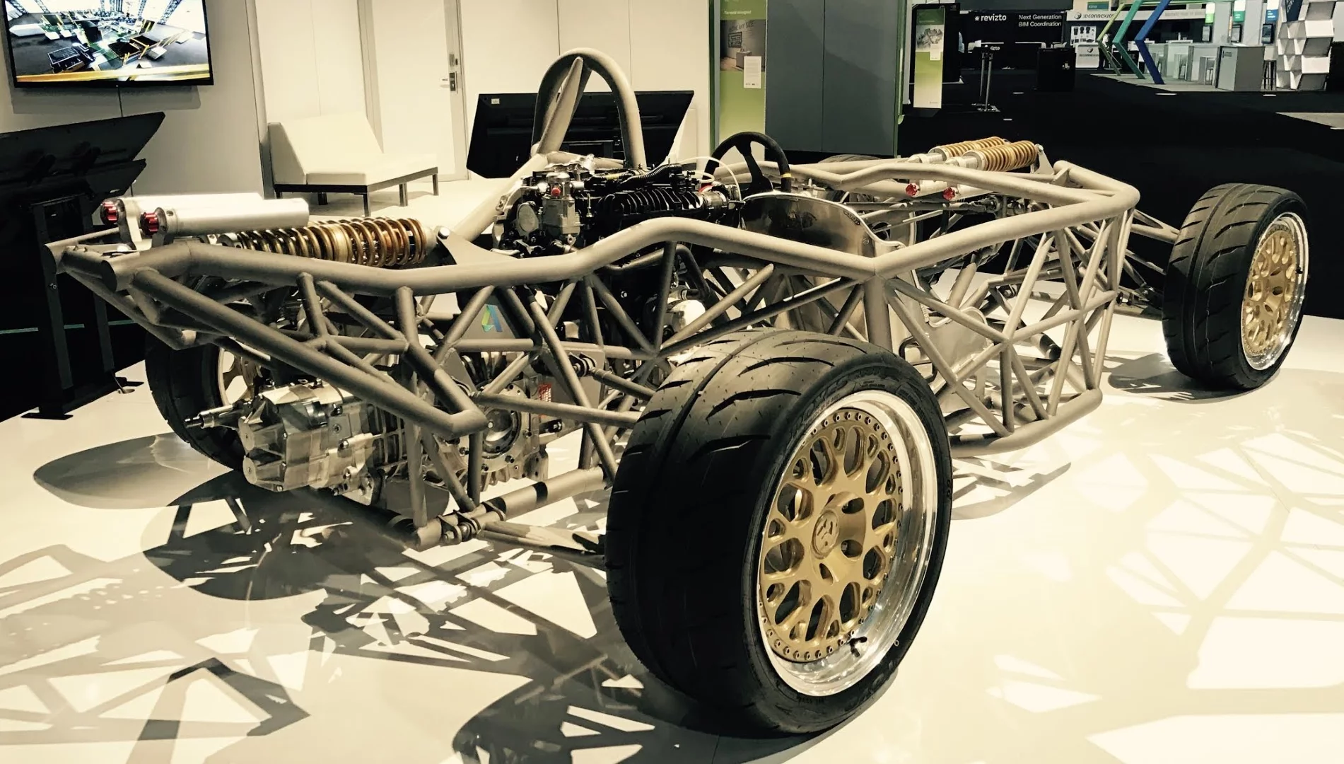 Hackrod's 'La Bandita' - the unique frame design has been generatively improved