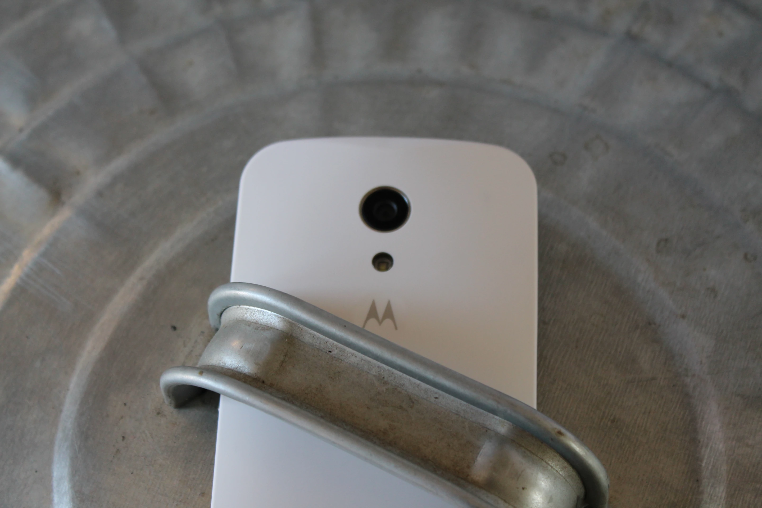 This phone can handle heavy metal (Photo credit: Eric Mack / Gizmag)