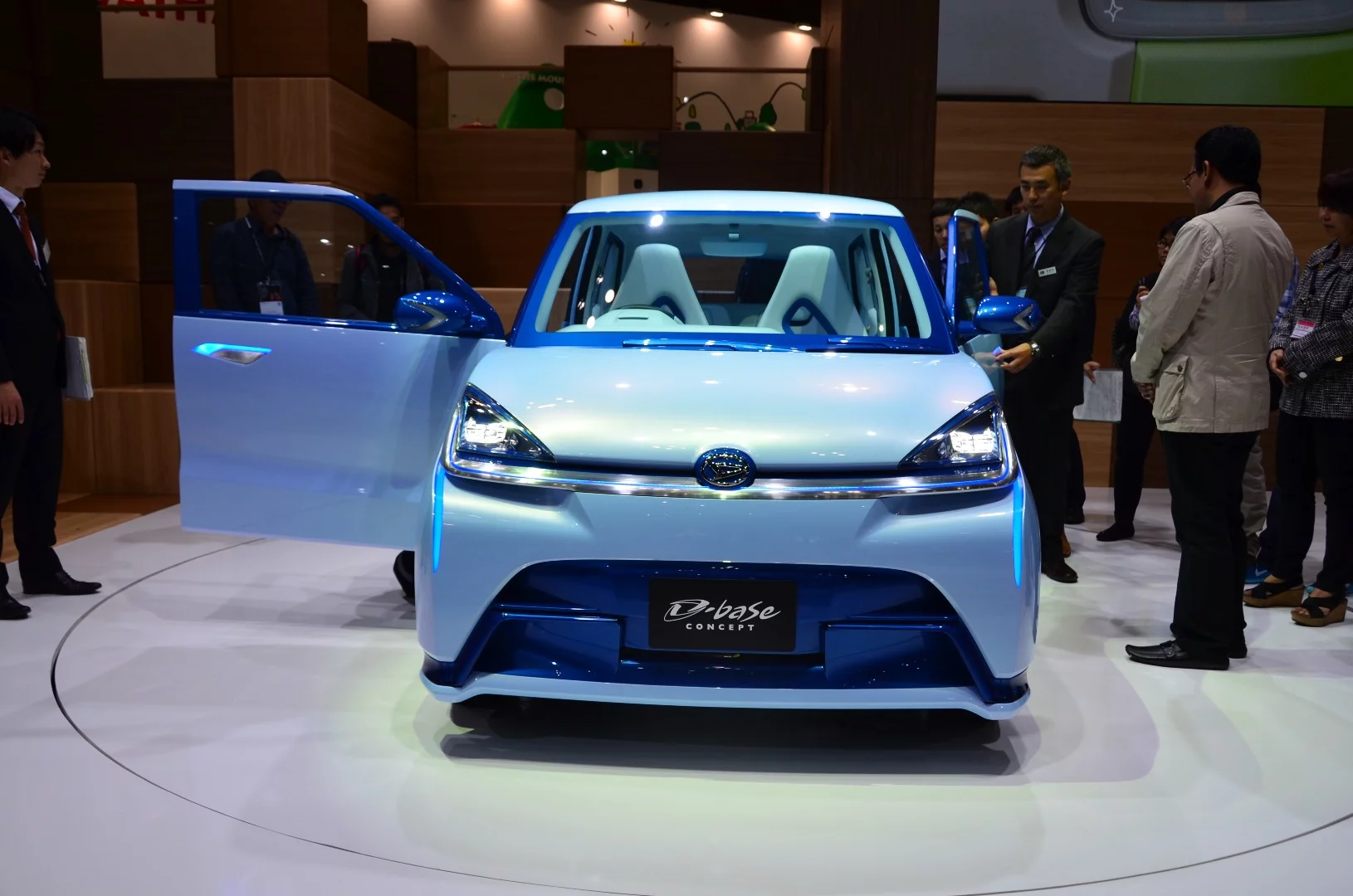 The D-base is the most realistic (and thereby least fun) of Daihatsu's Tokyo concepts