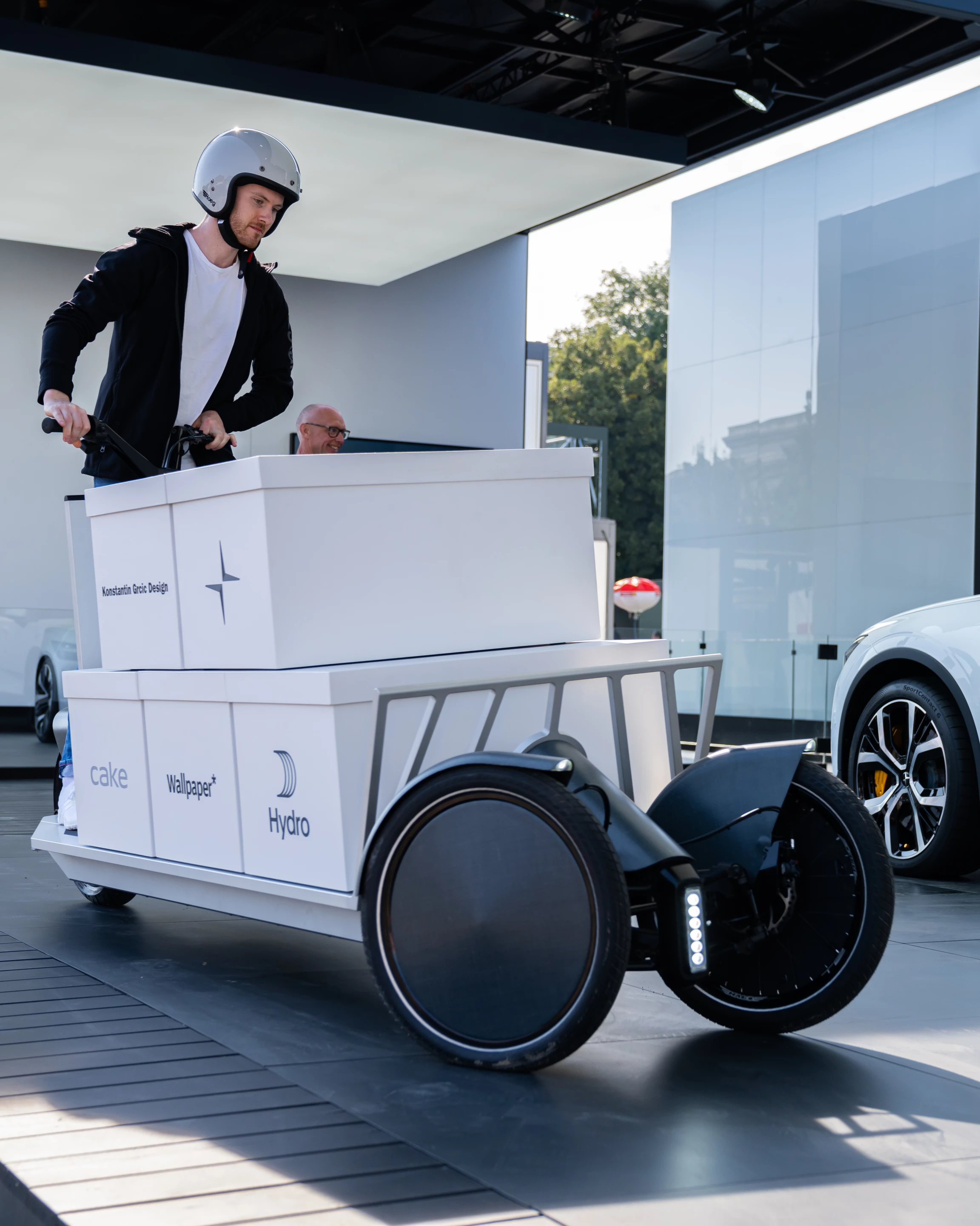 The Re:Move electric cargo mover features a tilting