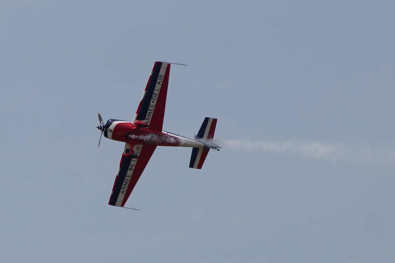 Aerobatic displays kept crowds entertained in Paris - the Extra 330 SC (Photo: Noel McKeegan/Gizmag)