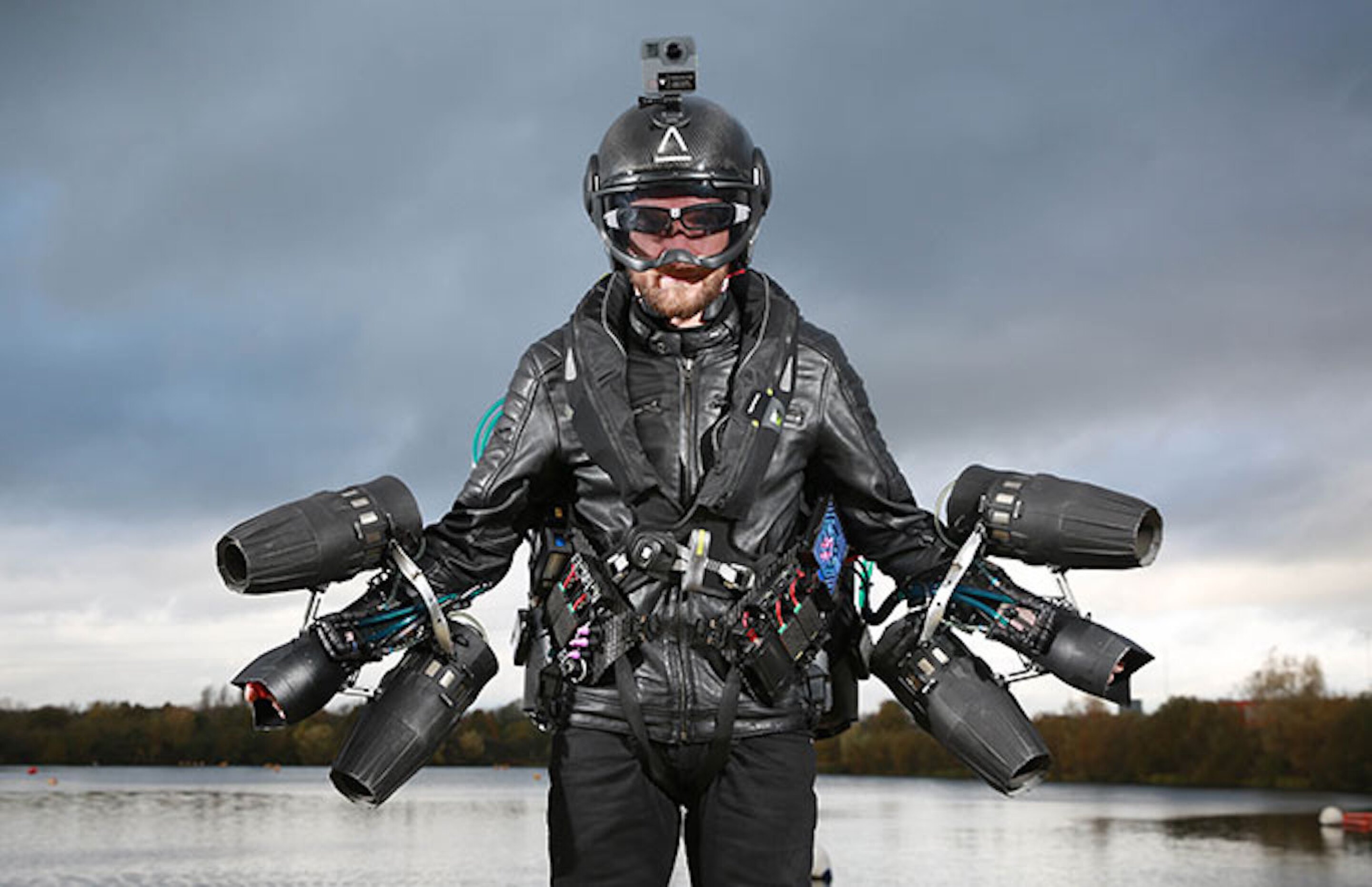 Video Richard Browning sets new speed record in Iron Manstyle jet suit