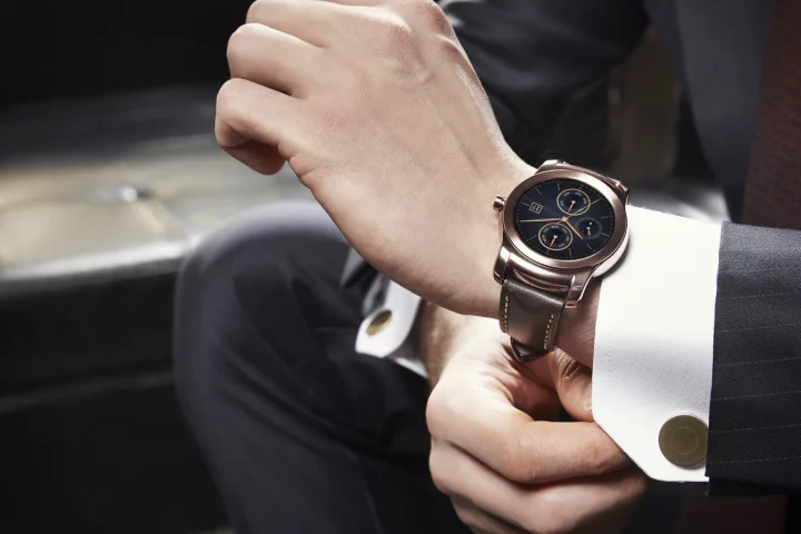 LG's G Watch R was one of the more fashionable-looking smartwatches of 2014, but the LG Watch Urbane (above) looks to up the ante