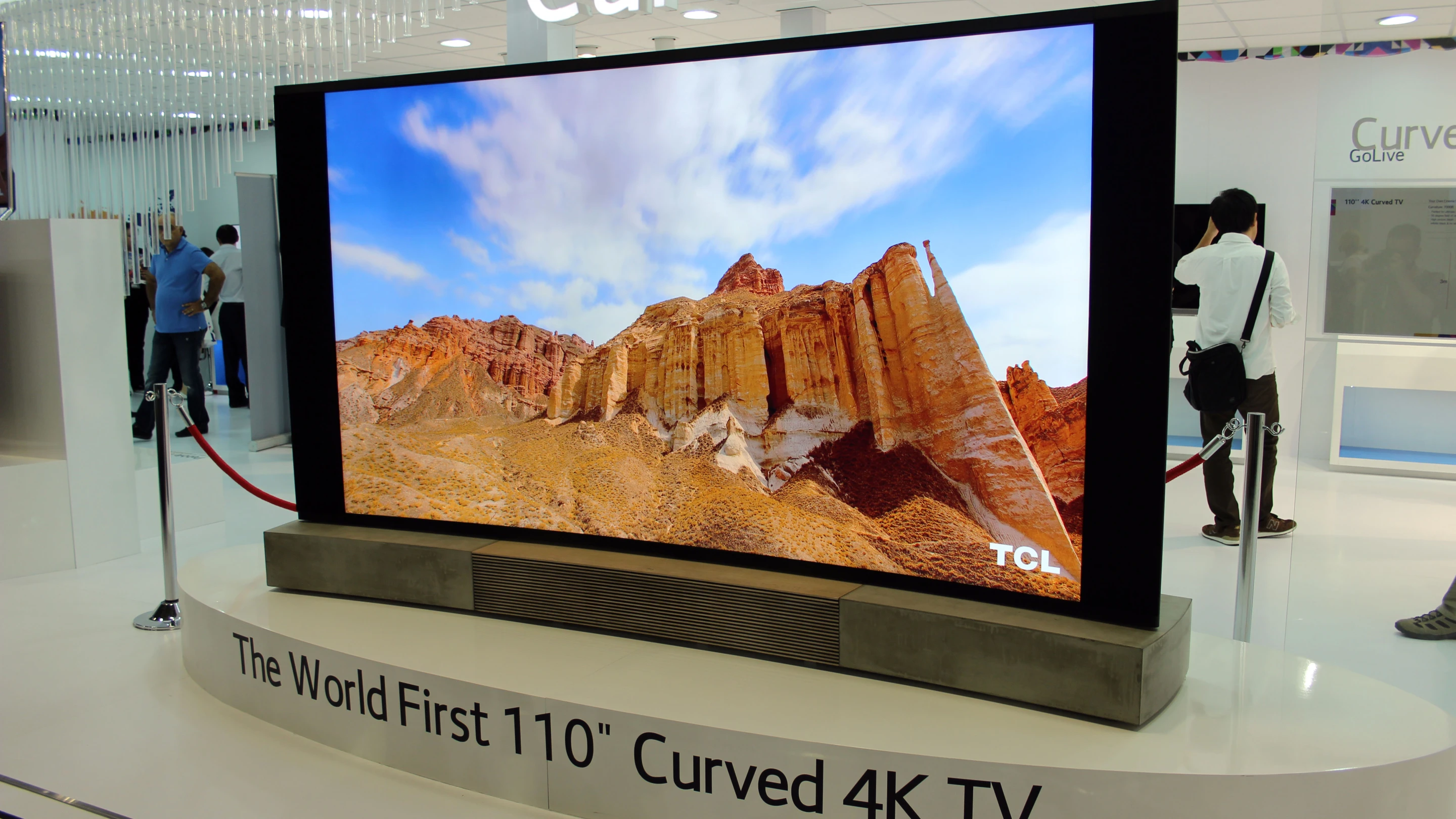 TCL's 110-inch China Star Curved Ultra-HD TV at IFA 2014 in Berlin (Photo: Chris Wood/Gizmag)