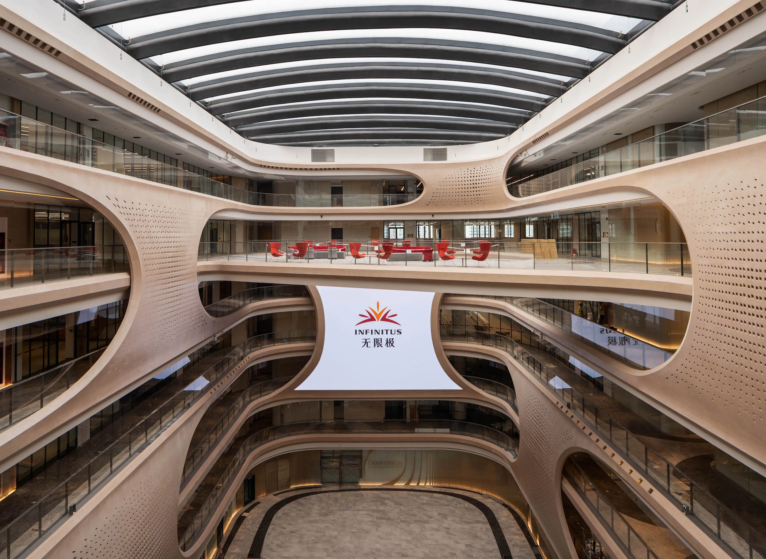 The Infinitus Plaza consists of eight floors, most of which is given over to office space
