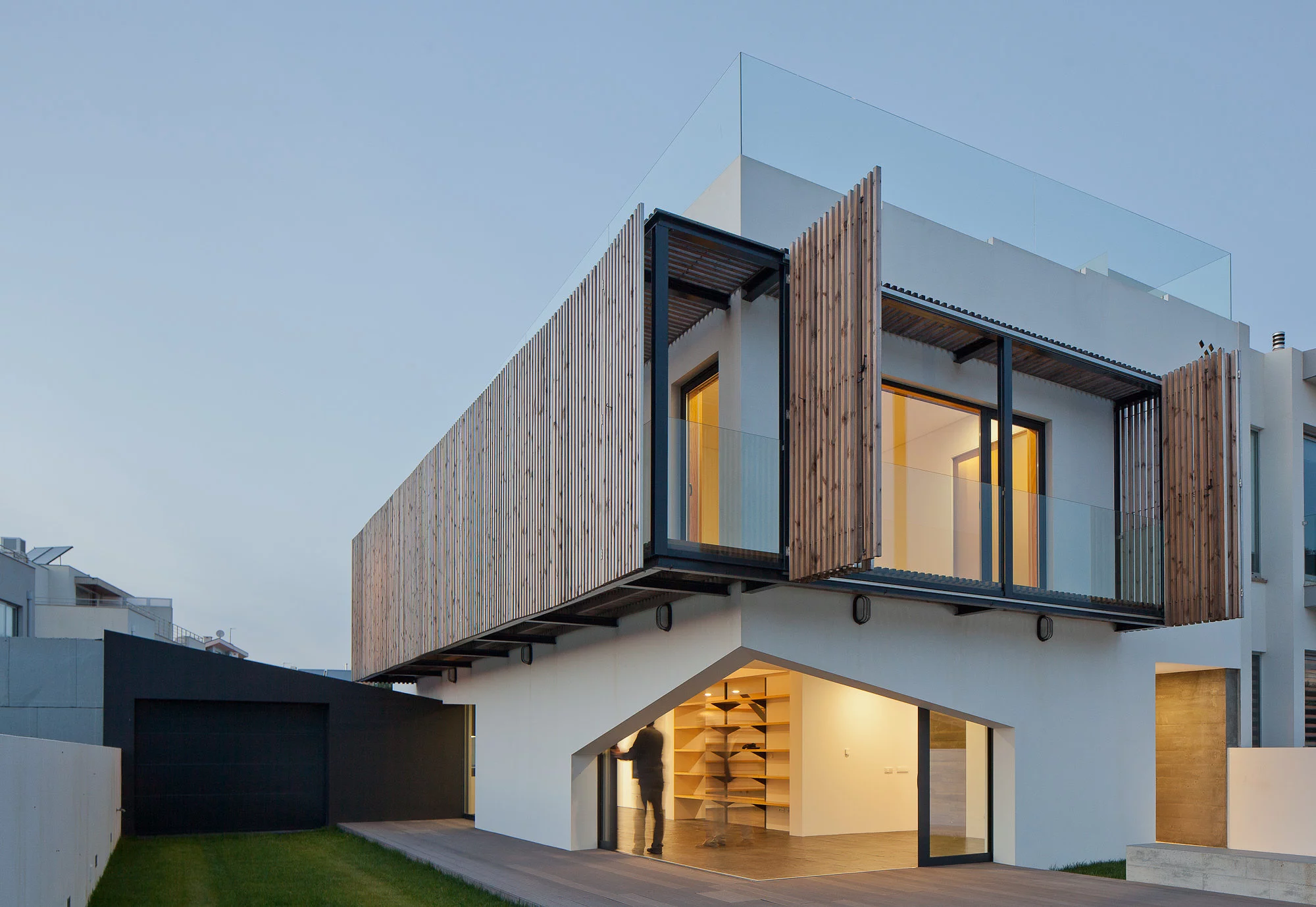 The Miramar House, by E348 Arquitectura (Photo: José Campos)