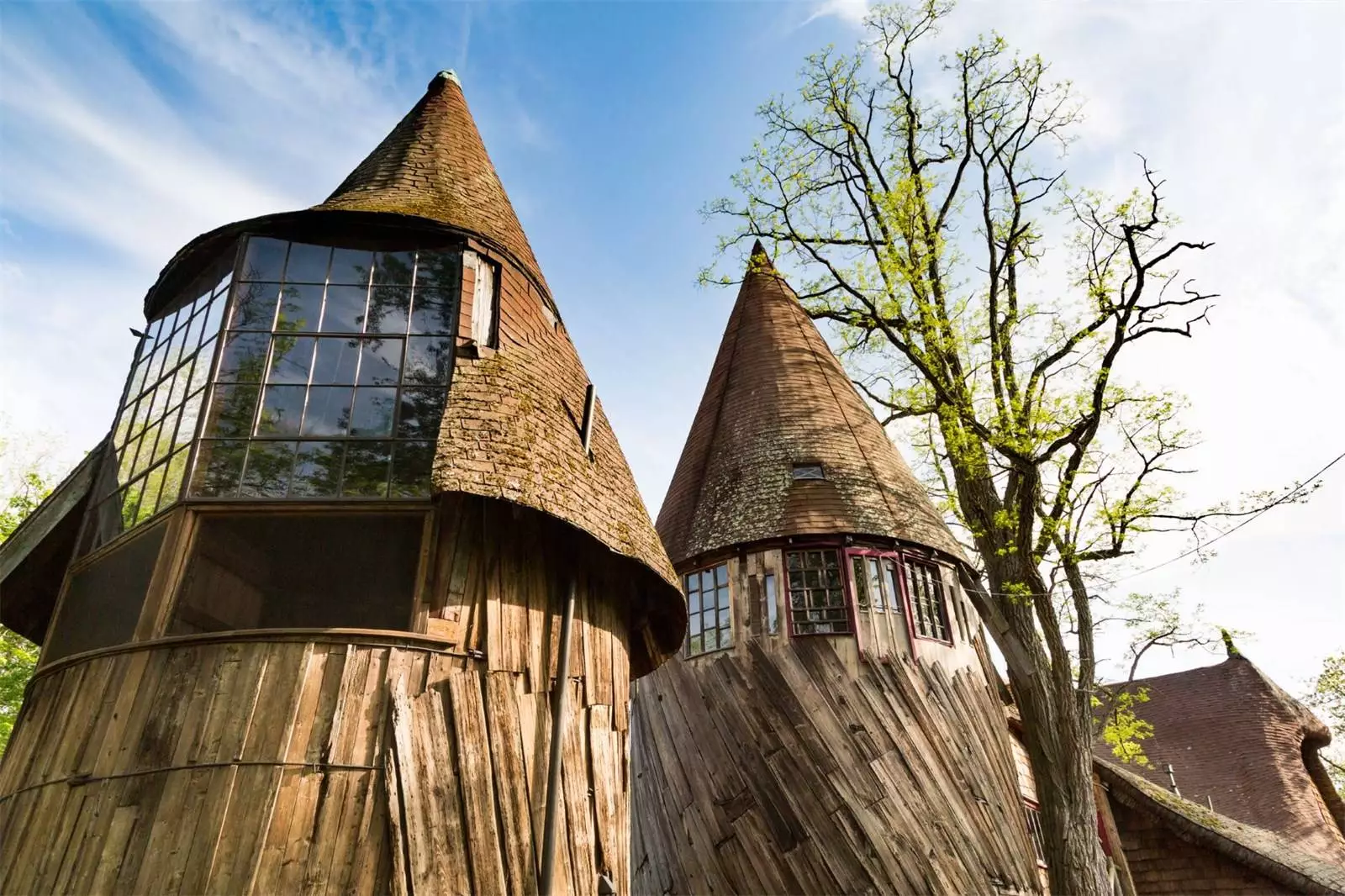 If you’re looking to step back in time and have a cool US$2.2 million to put towards the cause, then the so-called Gingerbread House might be of interest