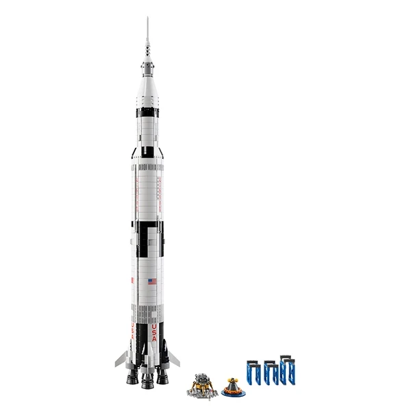 This particular project was dreamt up by Lego fans Felix Stiessen and Valérie Roche