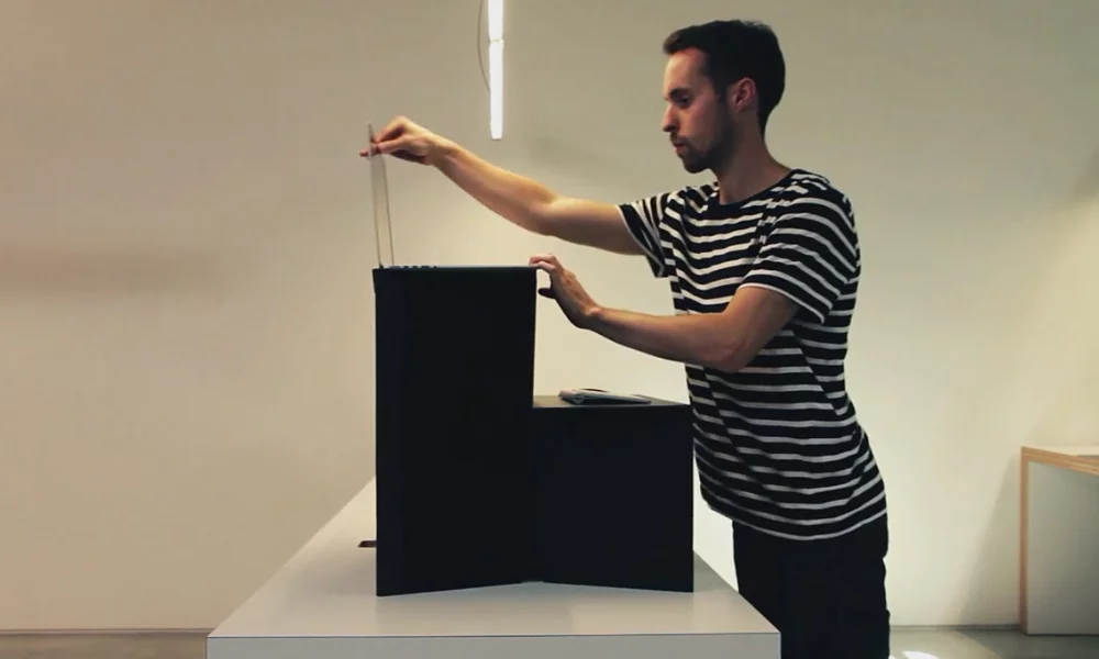 Oristand can be sat on top of any ordinary desk, instantly turning it from a sit-down desk to a standing desk