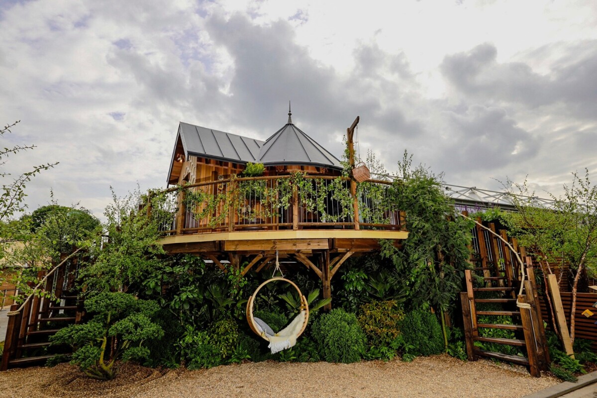 UK treehouse architectural firm, Blue Forest has revealed its prefabricated luxury treehouse exhibit as part of this year’s RHS Chelsea Flower Show