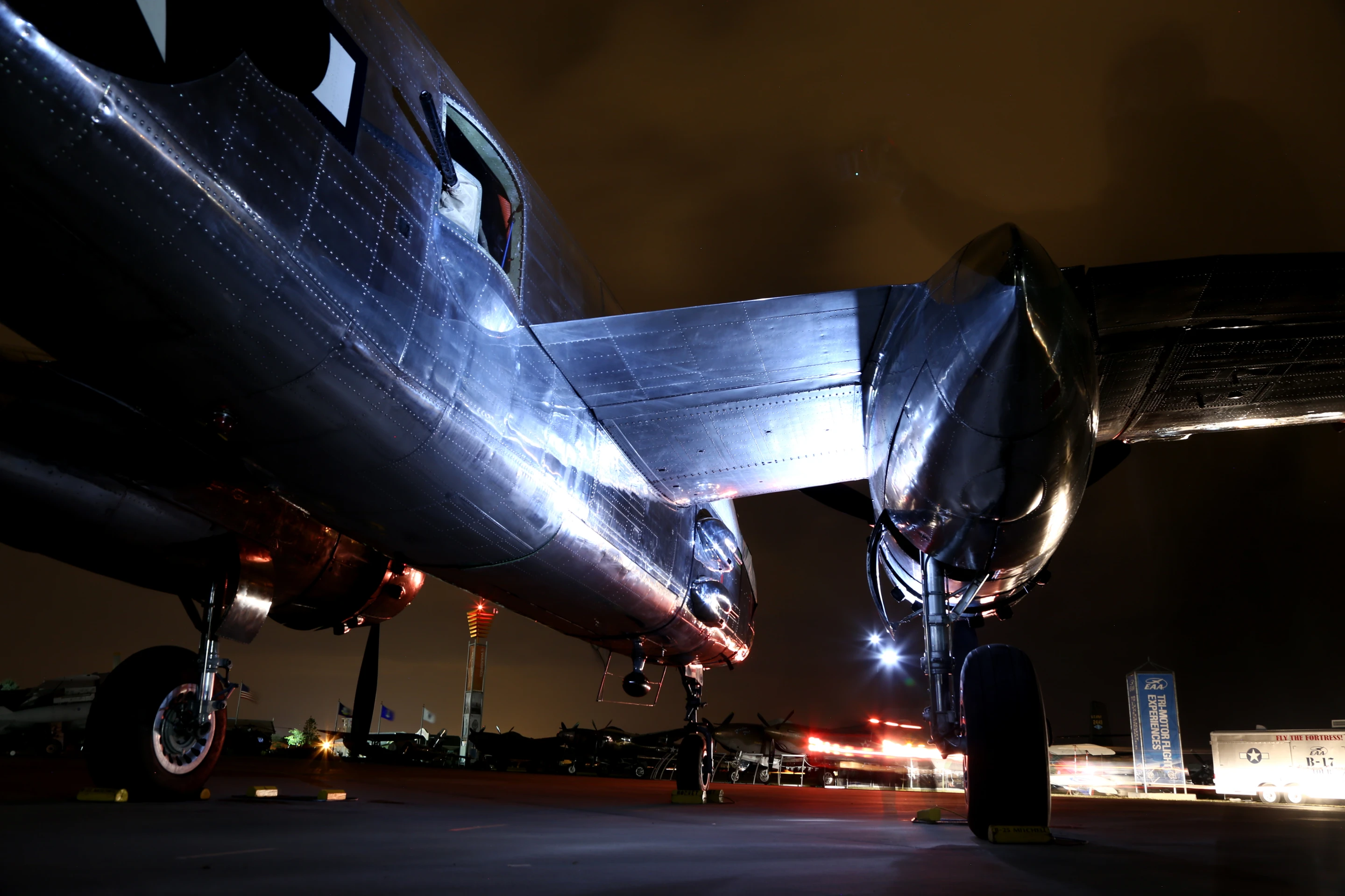 A B-25's underbelly (Photo: Angus MacKenzie/Gizmag.com)