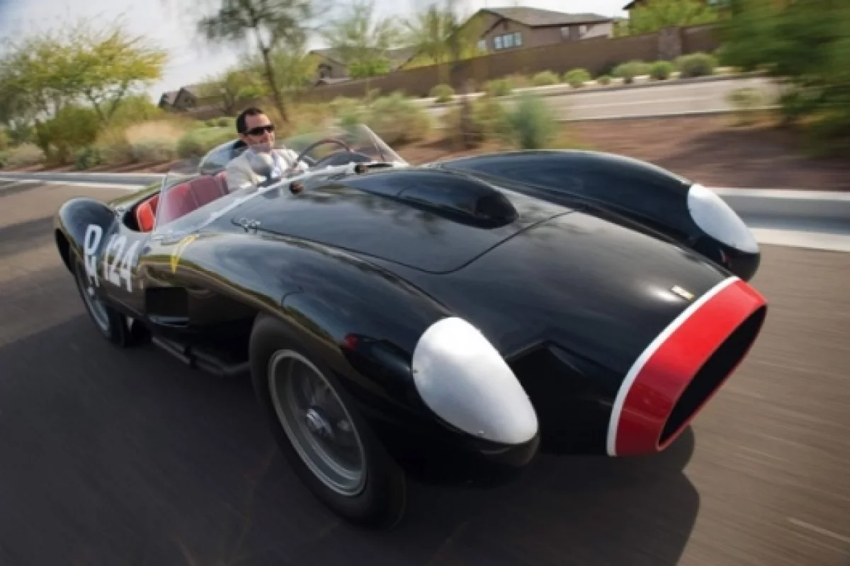 1957 Ferrari 250 Testa Rossa fetches 9,020,000 Euro