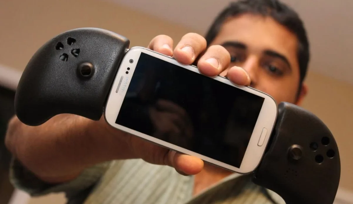 The XOPAD for Android is a USB-based controller for Android phones