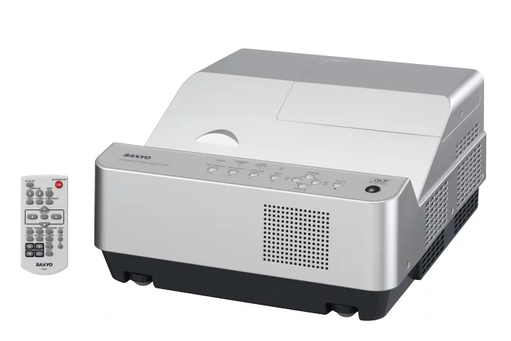 Sanyo has unveiled the world's shortest focus 3D-ready projector which can send an 80 inch image to a screen from less than an inch away