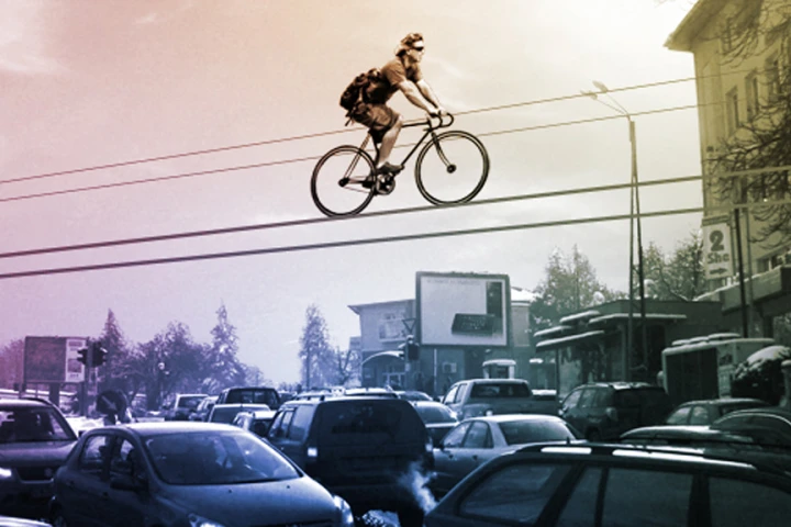 The Kolelinia concept puts a bike lane above the hustle and bustle of city traffic