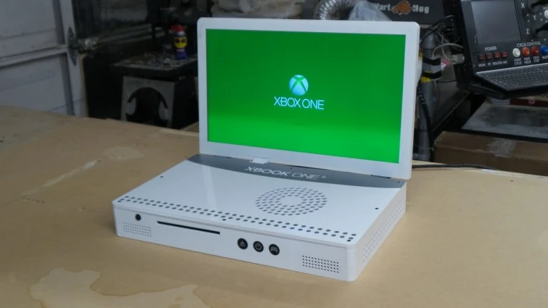 Just one week after release of the Xbox One S, modder Ed Zarick has already built his own portable version of the console