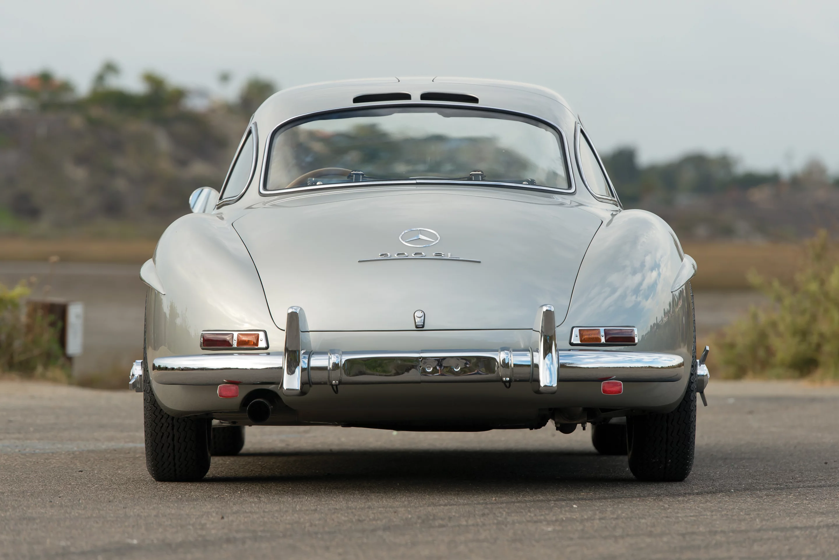 This 1955 Mercedes-Benz 300 SL Gullwing was sold by RM Auctions for US$1,485,000. Photos: Robin Adams ©2015
