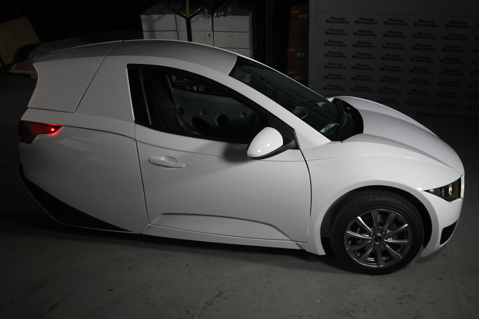 The Solo's 16.1 kWh battery offers up to 100 miles of driving per charge