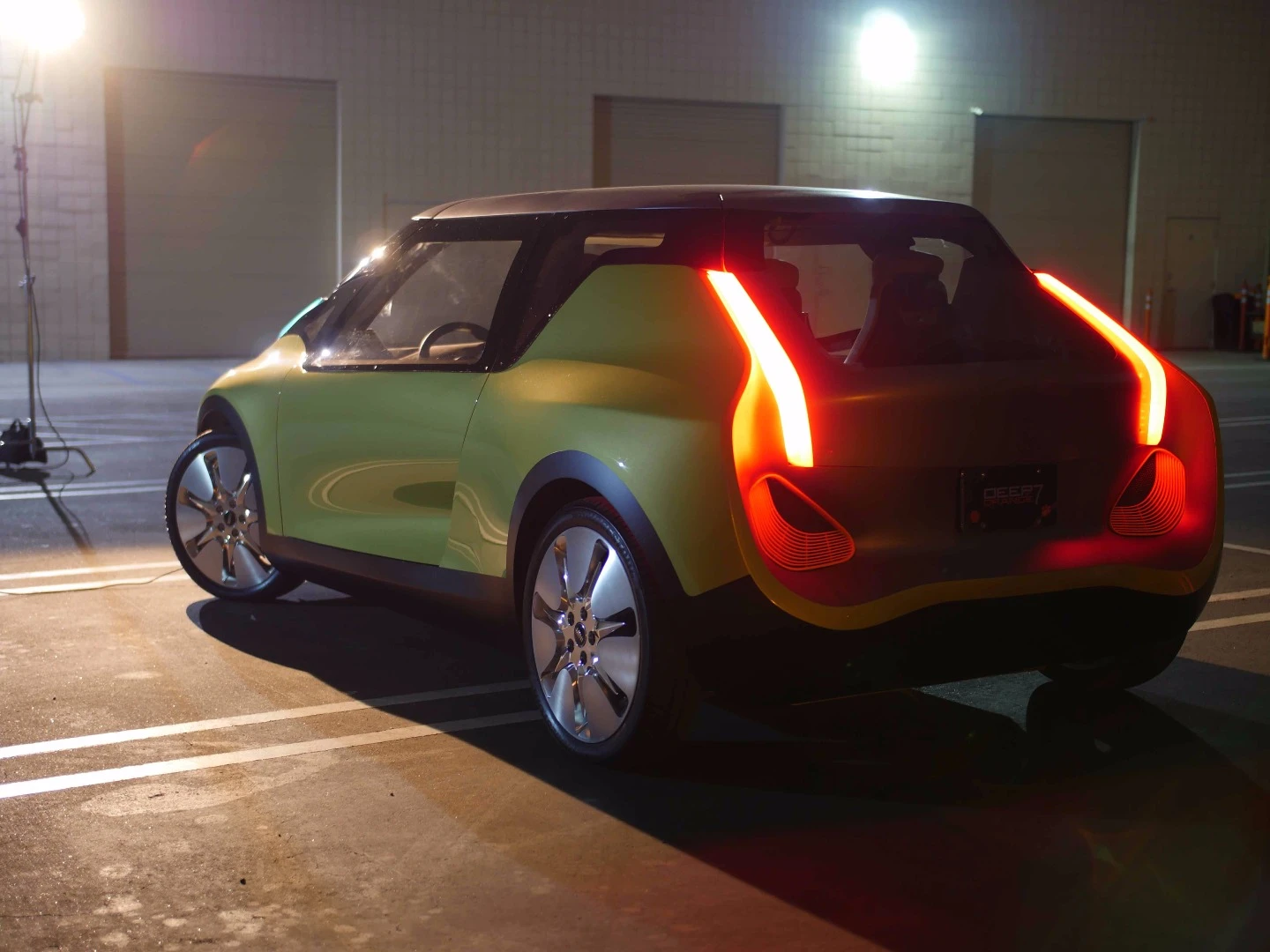 When the Deep Orange 7 Mini is parked, it can use its lights to direct other cars into neighboring parking spots, ensuring a safe, proper distance between cars