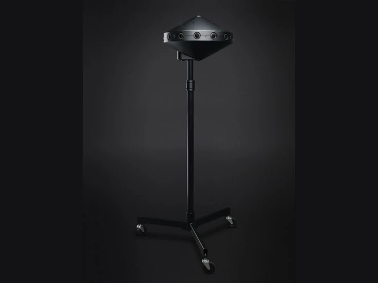 Video is output at 4K, 6K and 8K per eye, which can be viewed on VR headsets like Oculus Rift and Gear VR