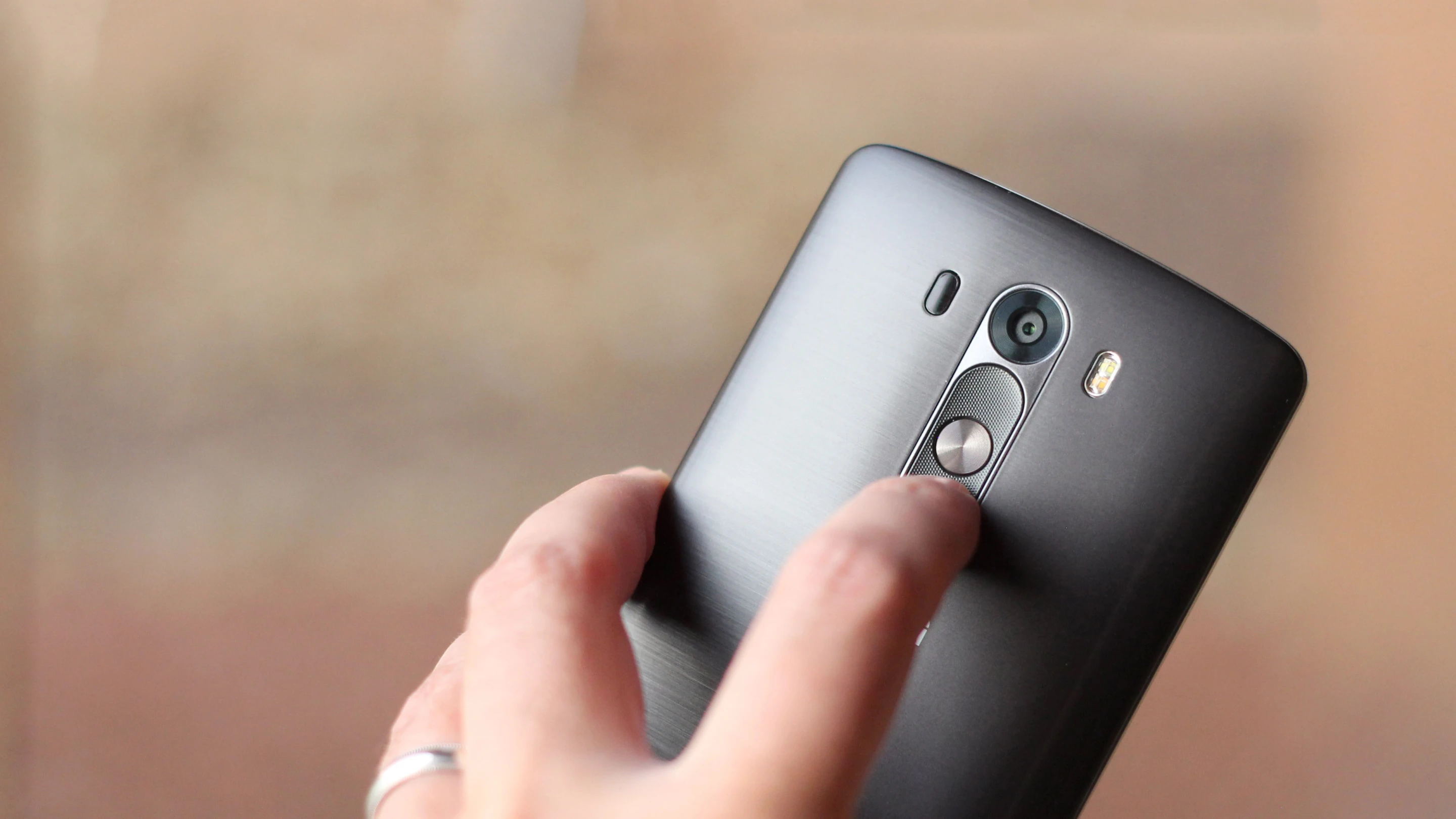 Holding your finger down on the volume down button (with the screen off) will launch the G3's camera app (Photo: Will Shanklin/Gizmag.com)