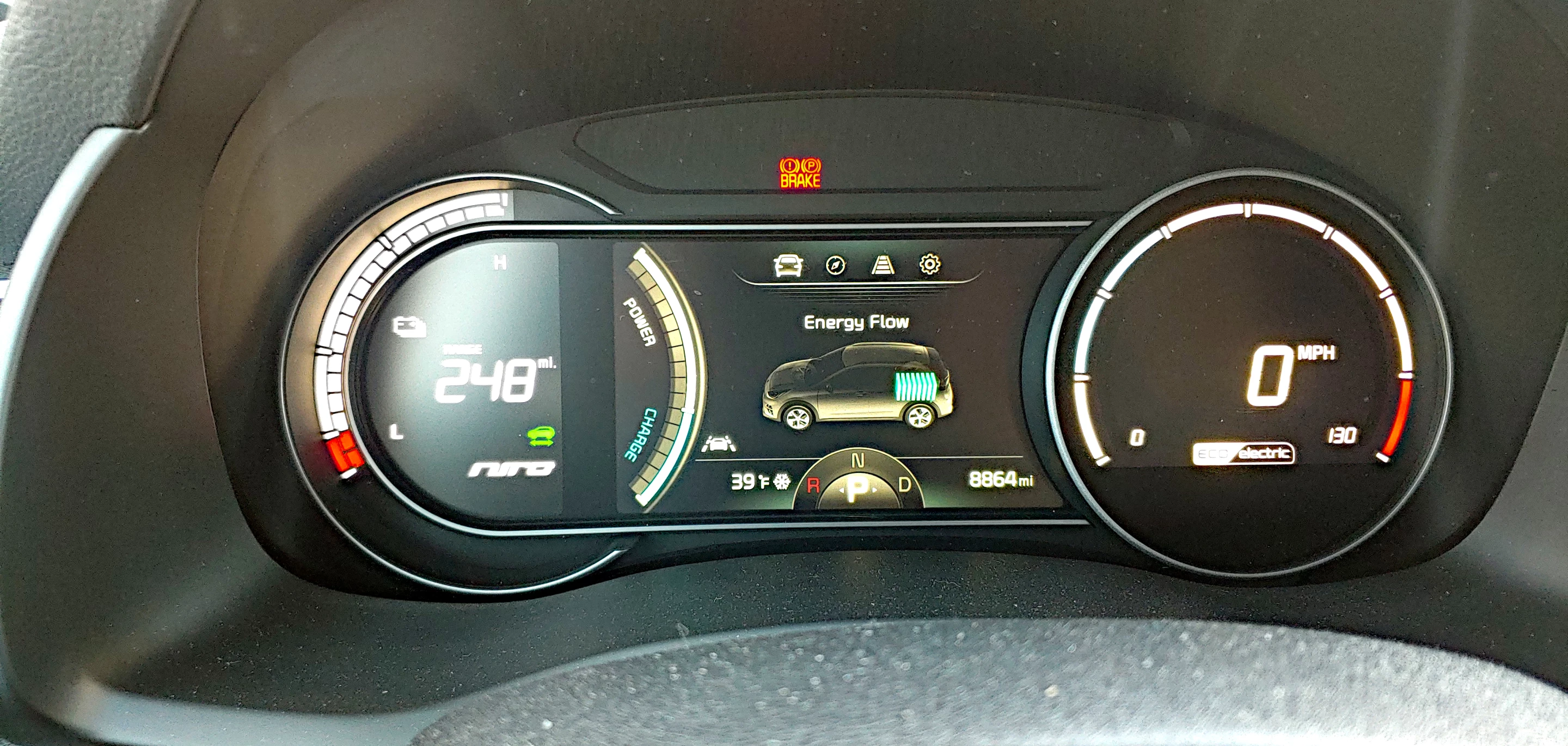 The simplest of the energy flow graphics on the driver's information screen shows where the power is going (or coming from)