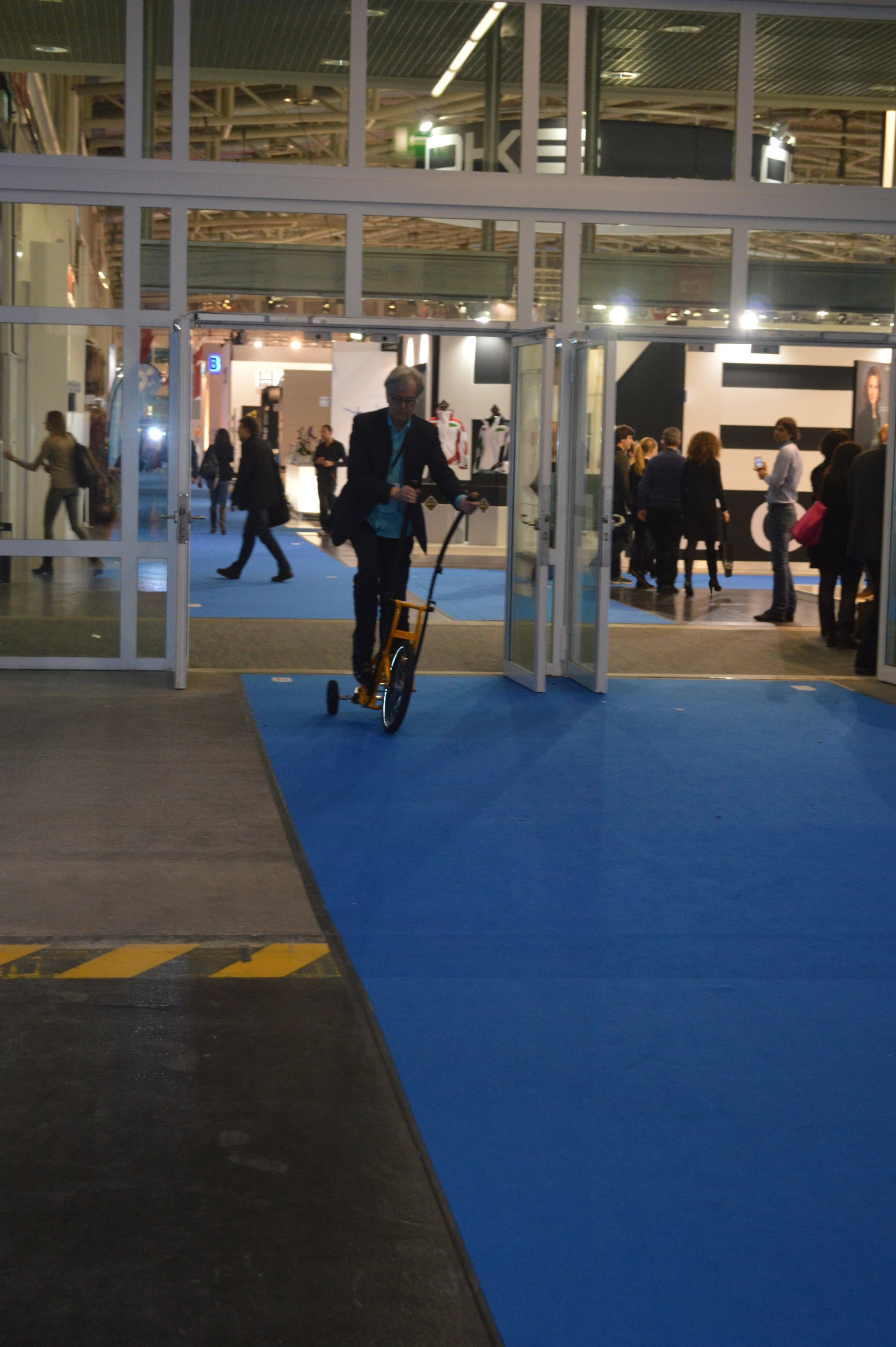 CURB scooter demonstration at ISPO Munich