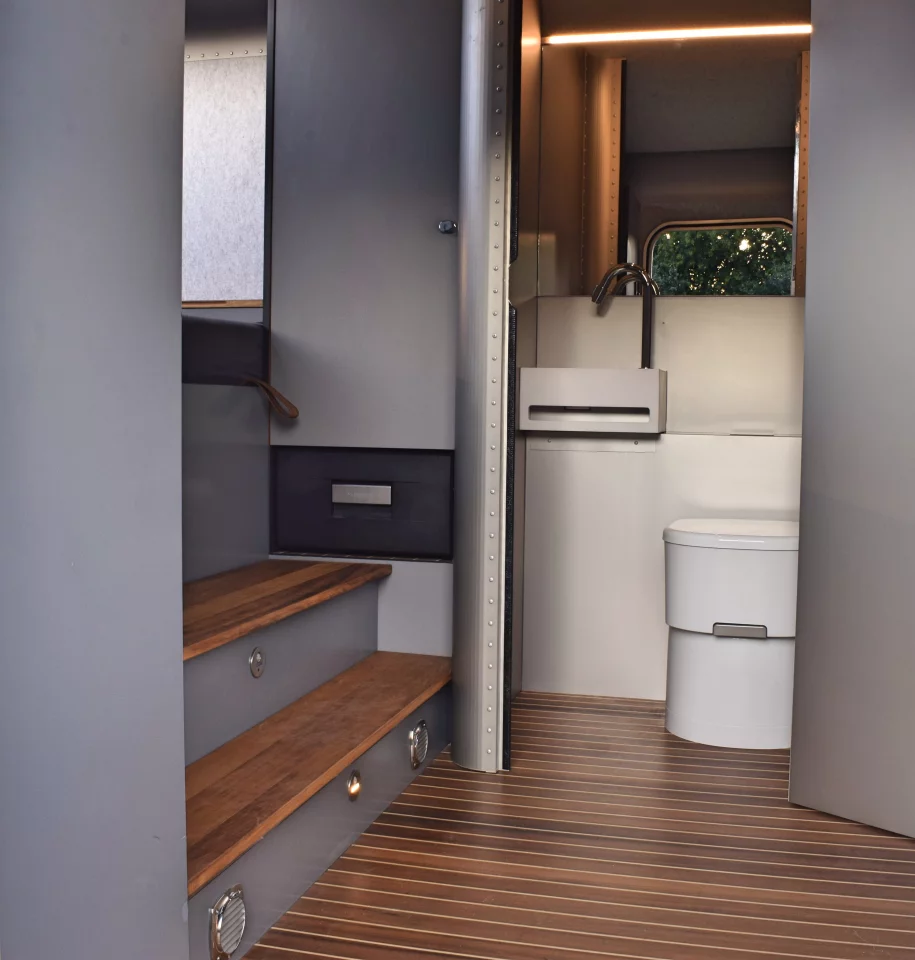 As on the smaller LT360, Lume offers a variety of high-end materials for the LT540, including wool felt trim and teak flooring