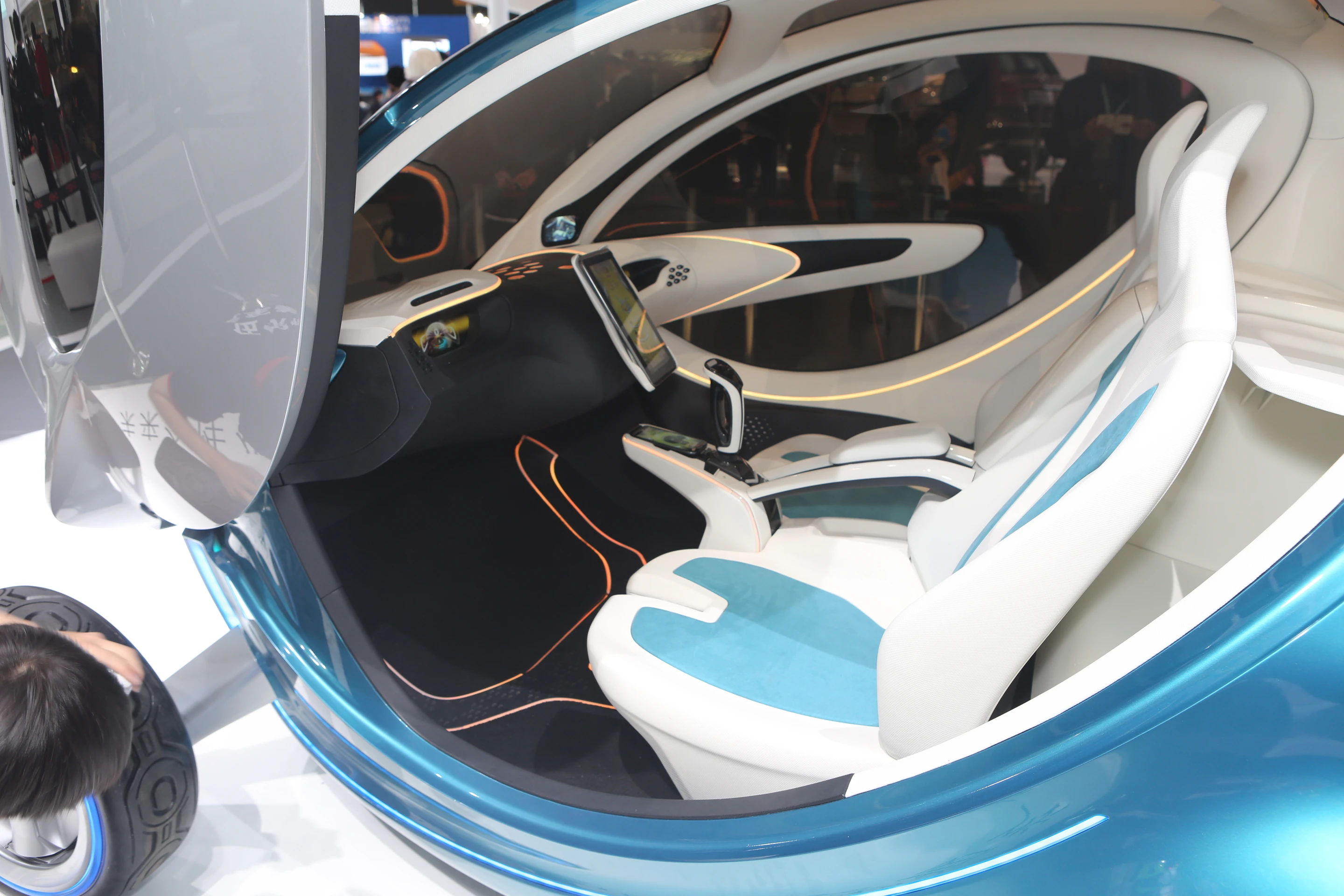 Inside the Ant 2.0 (Photo: Gizmag)