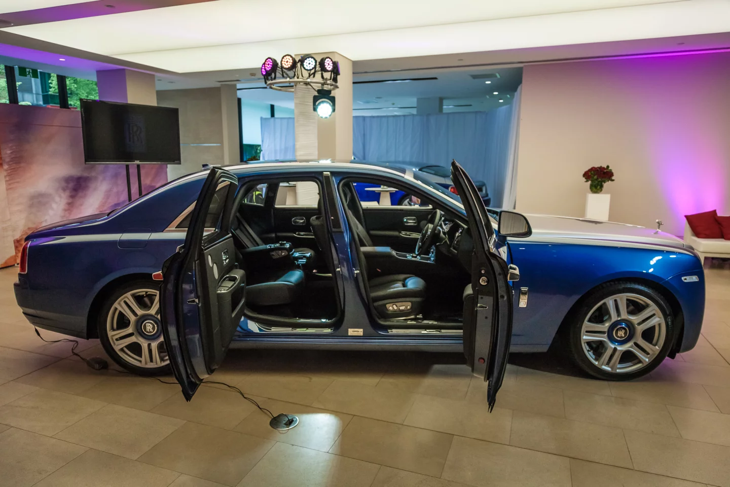 Rolls Royce Ghost Series II (Photo: Loz Blain/Gizmag.com)