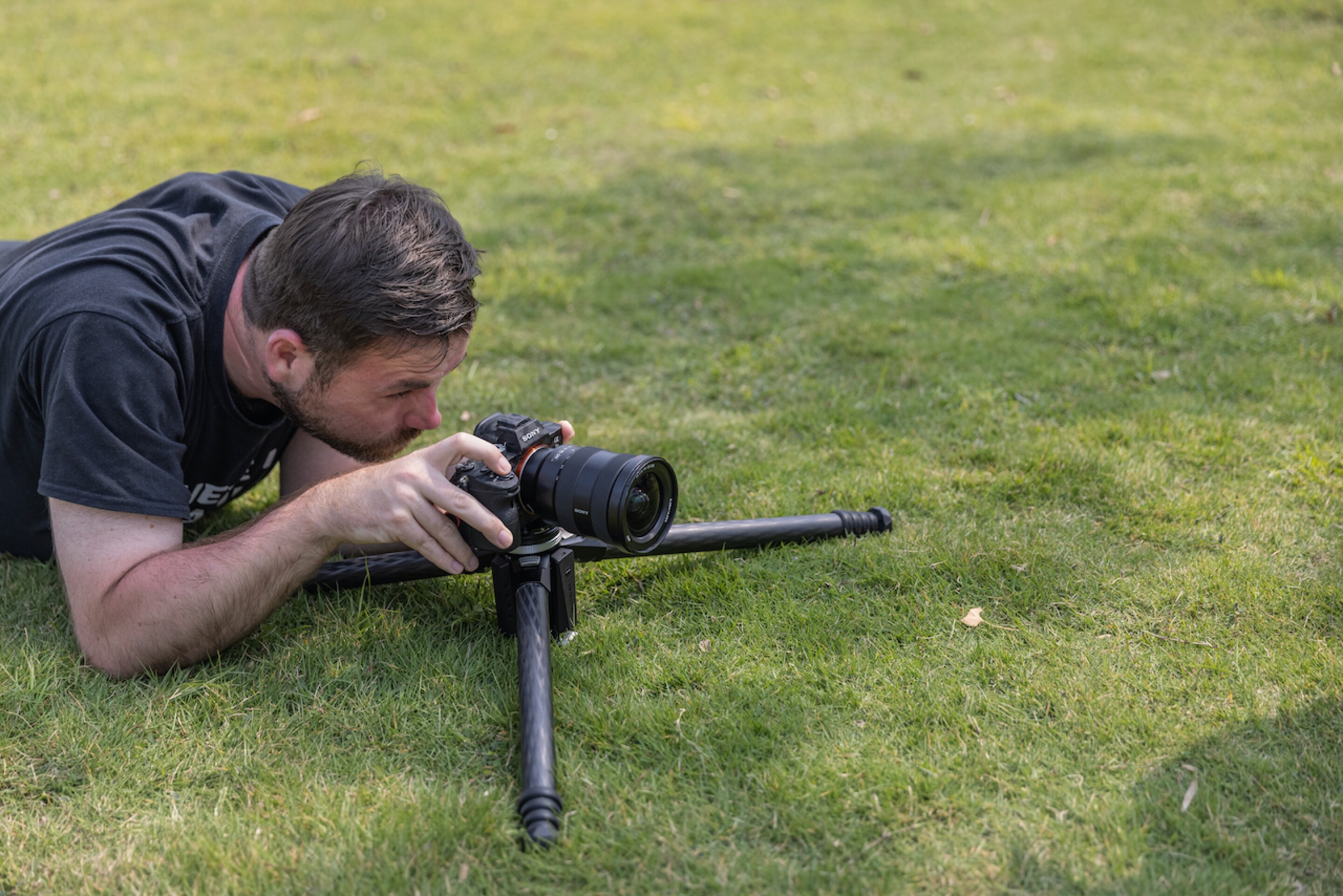 Benro Theta tripod automatically levels itself at the push of a button