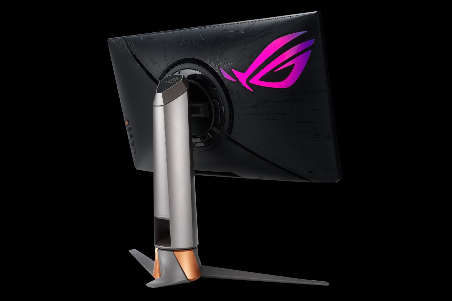 A custom heatsink has been installed for efficient cooling during marathon gaming sessions