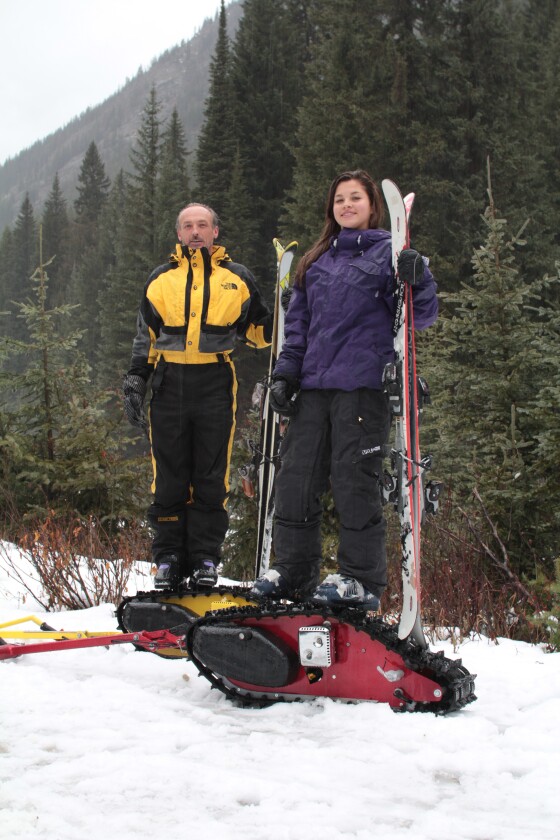 Skizee inventor Jim Maidment (left) trying out his device (Photo: Skizee)