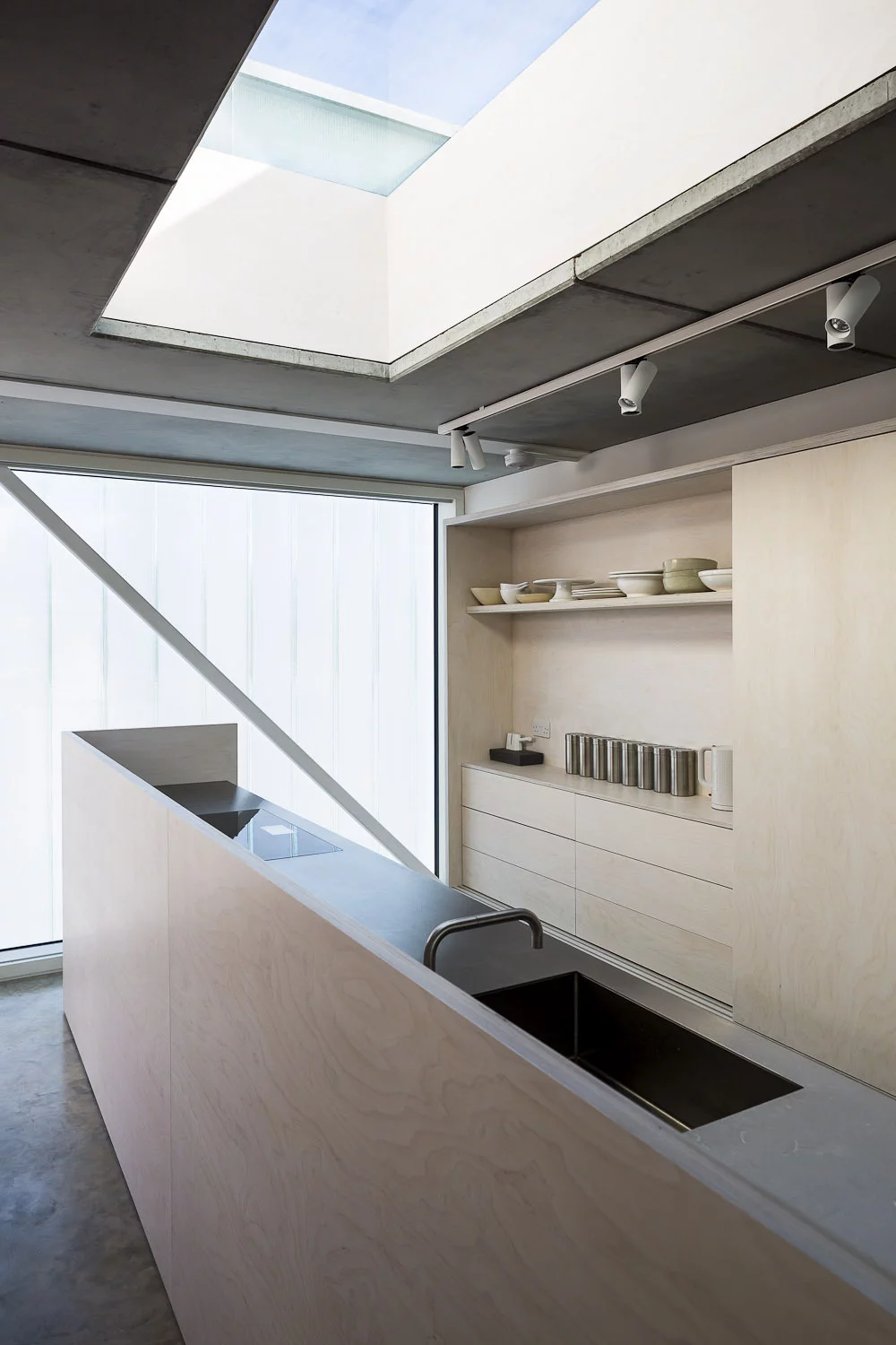 Interior shot of the Slip House (Photo: Carl Turner Architects)