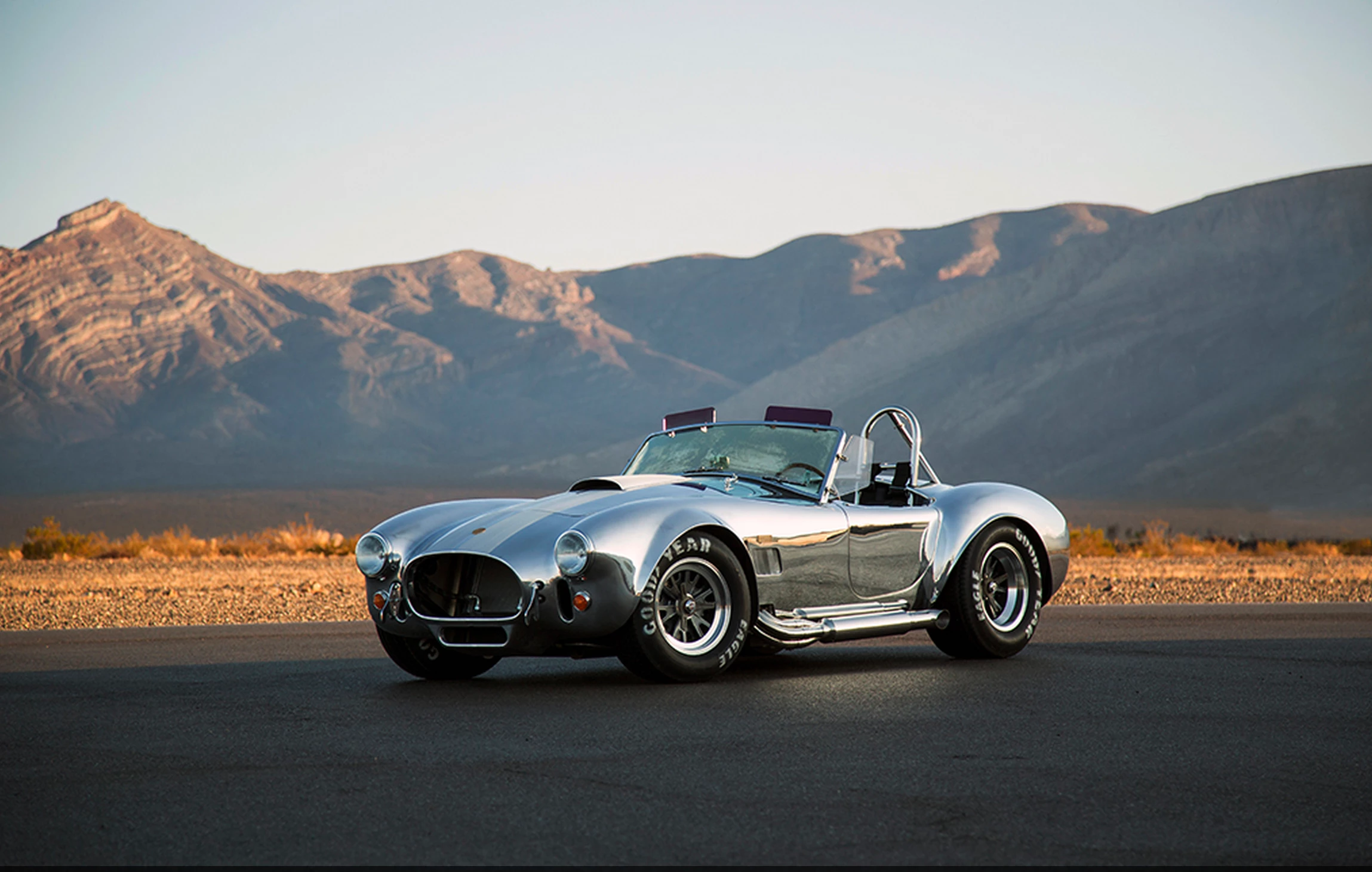 Each will be documented in the ‘World Registry’ alongside the original 343 built by Shelby American in the 1960s, and the 50th Anniversary 427 Cobra will be available with either a fiberglass body for US$120,000, or an aluminum bodied car (pictured) for $180,000.