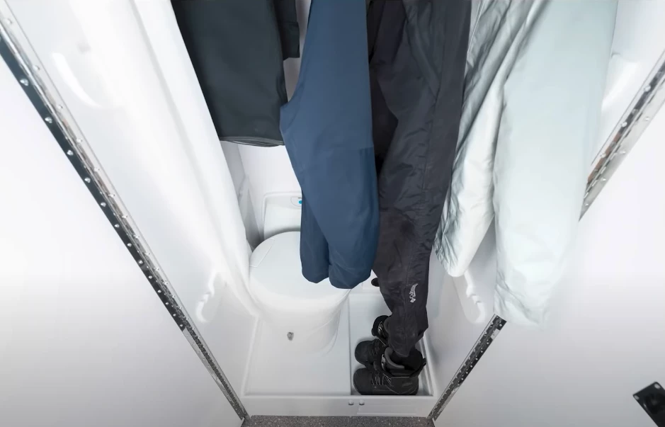 Place wet clothes and boots in the wet bath to keep them from dripping on the bed or seats when drying out