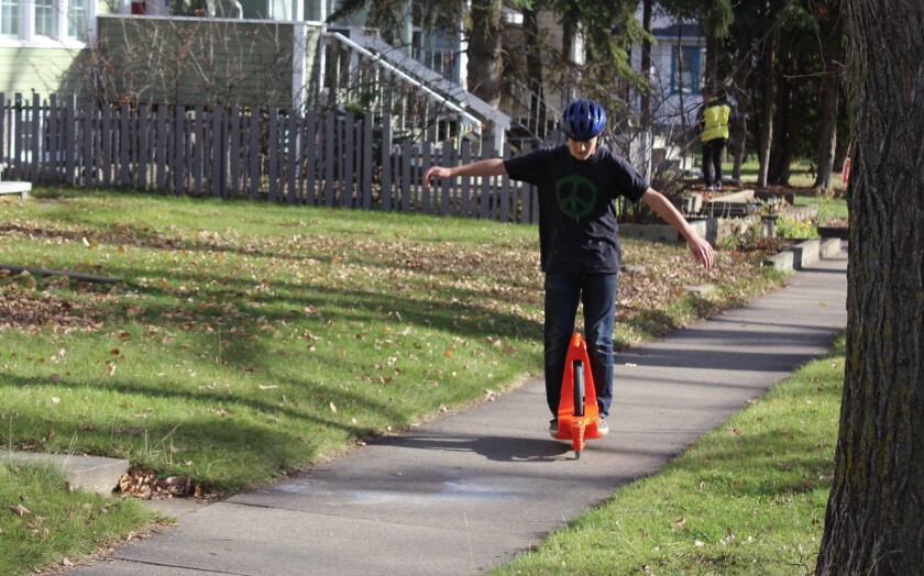 Honorary Gizmag product-tester Robin gives the Gauswheel a try
