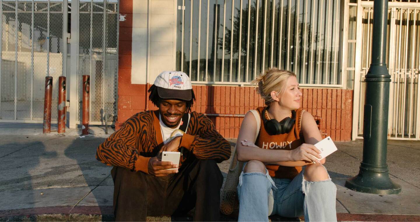 The Minimal Phone measures 5.59 x 3.07 x 0.34 inches, and weighs in at 5.8 oz