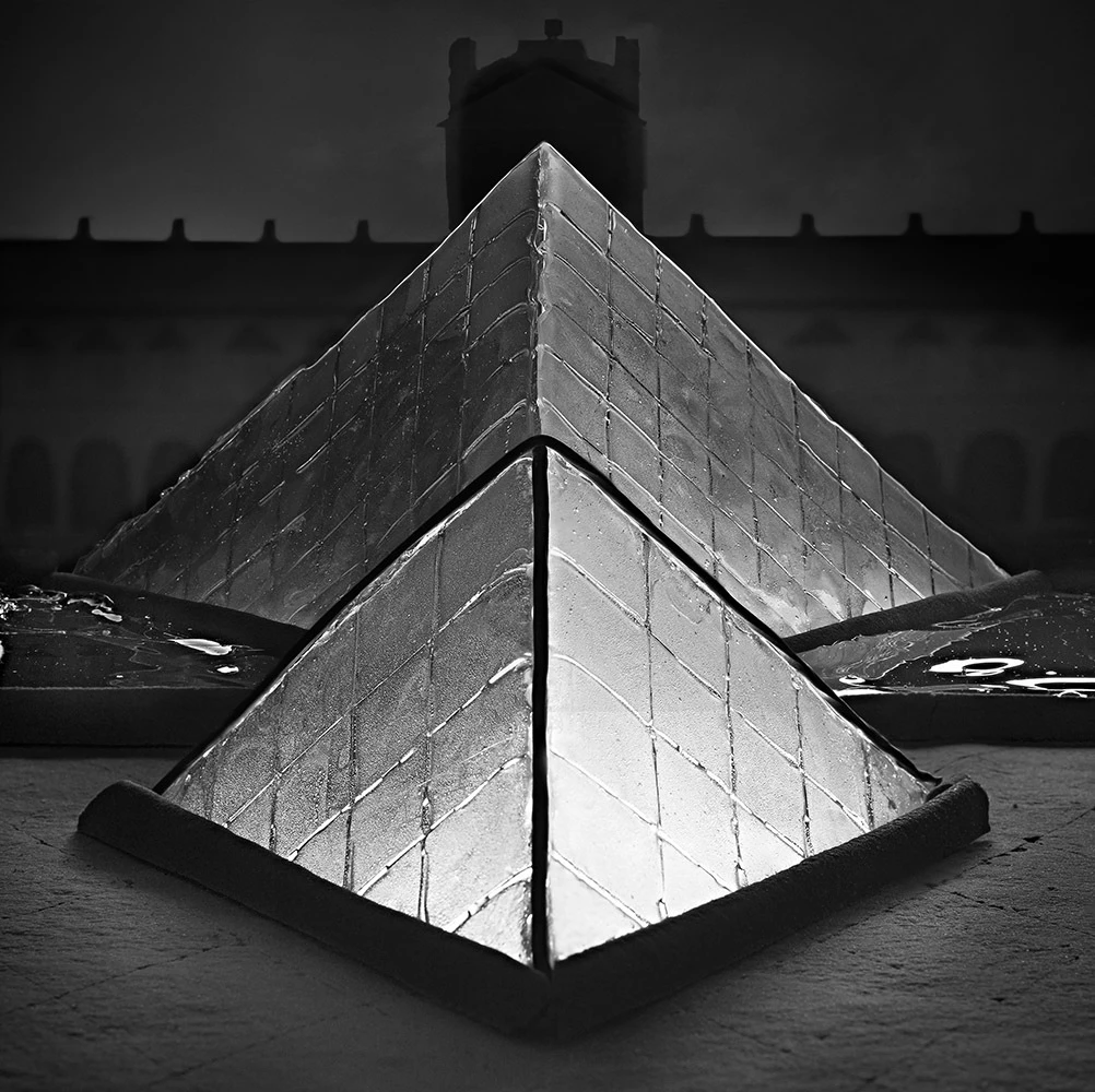 The Louvre pyramid extension, Paris, by I.M.Pei was created using gingerbread, hard candy, and liquorice (Photo: Henry Hargreaves)