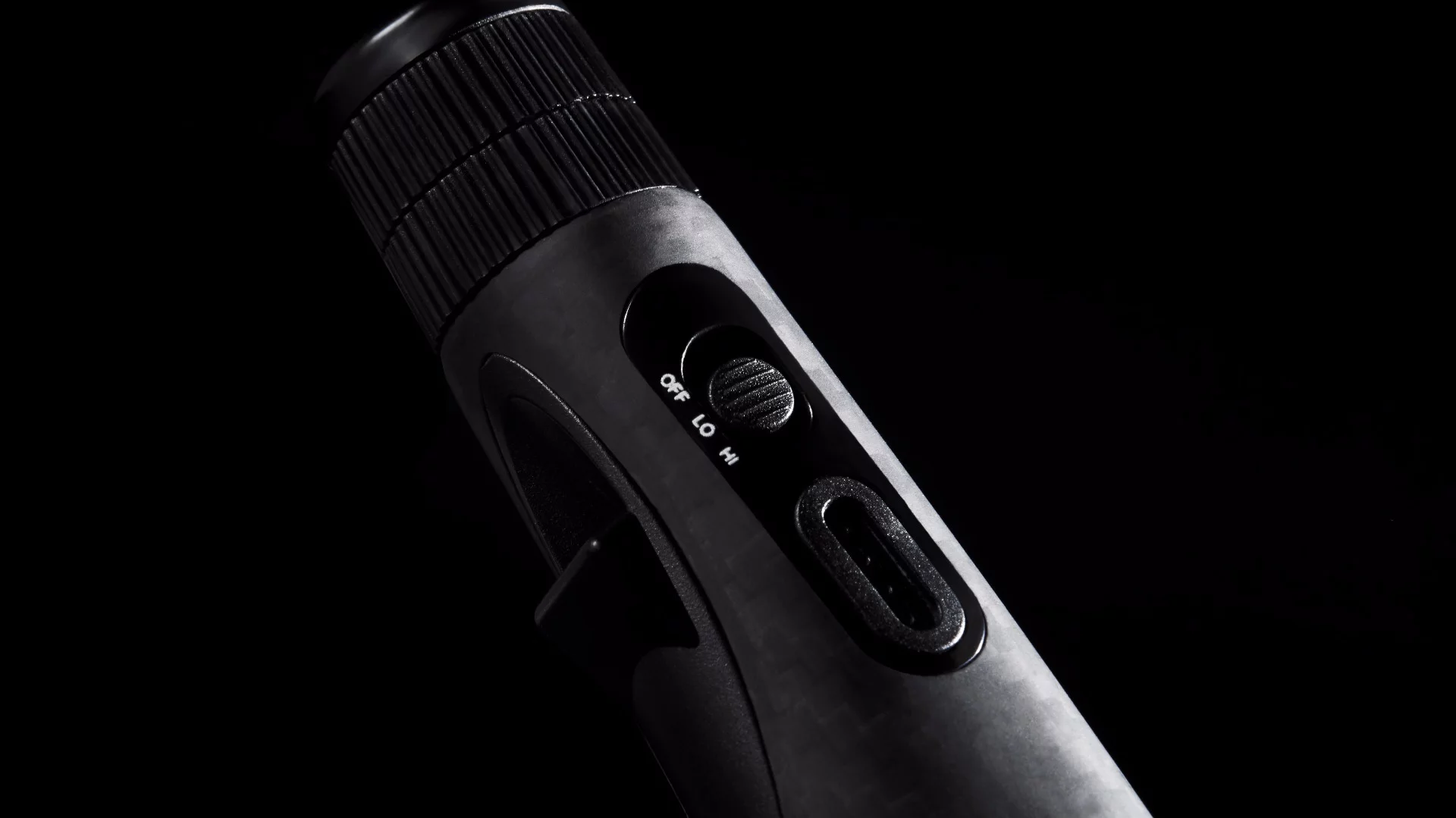 There's an adjustable fan built into the pen, providing control over how quickly the filaments cool