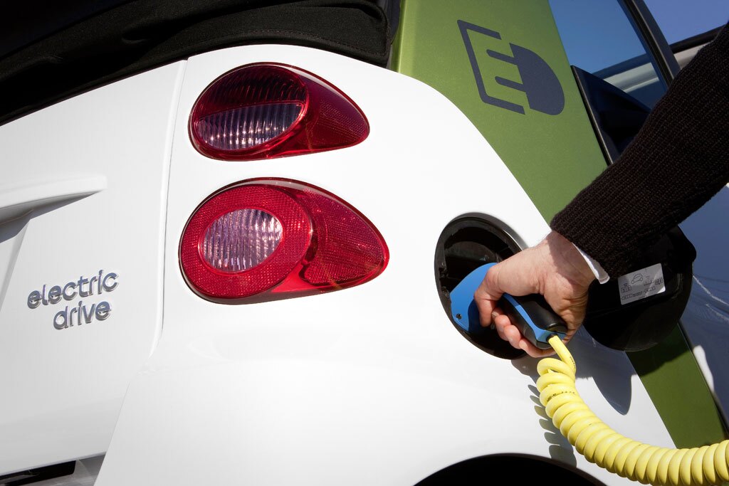 A fully charged battery delivers a range of up to 135 km