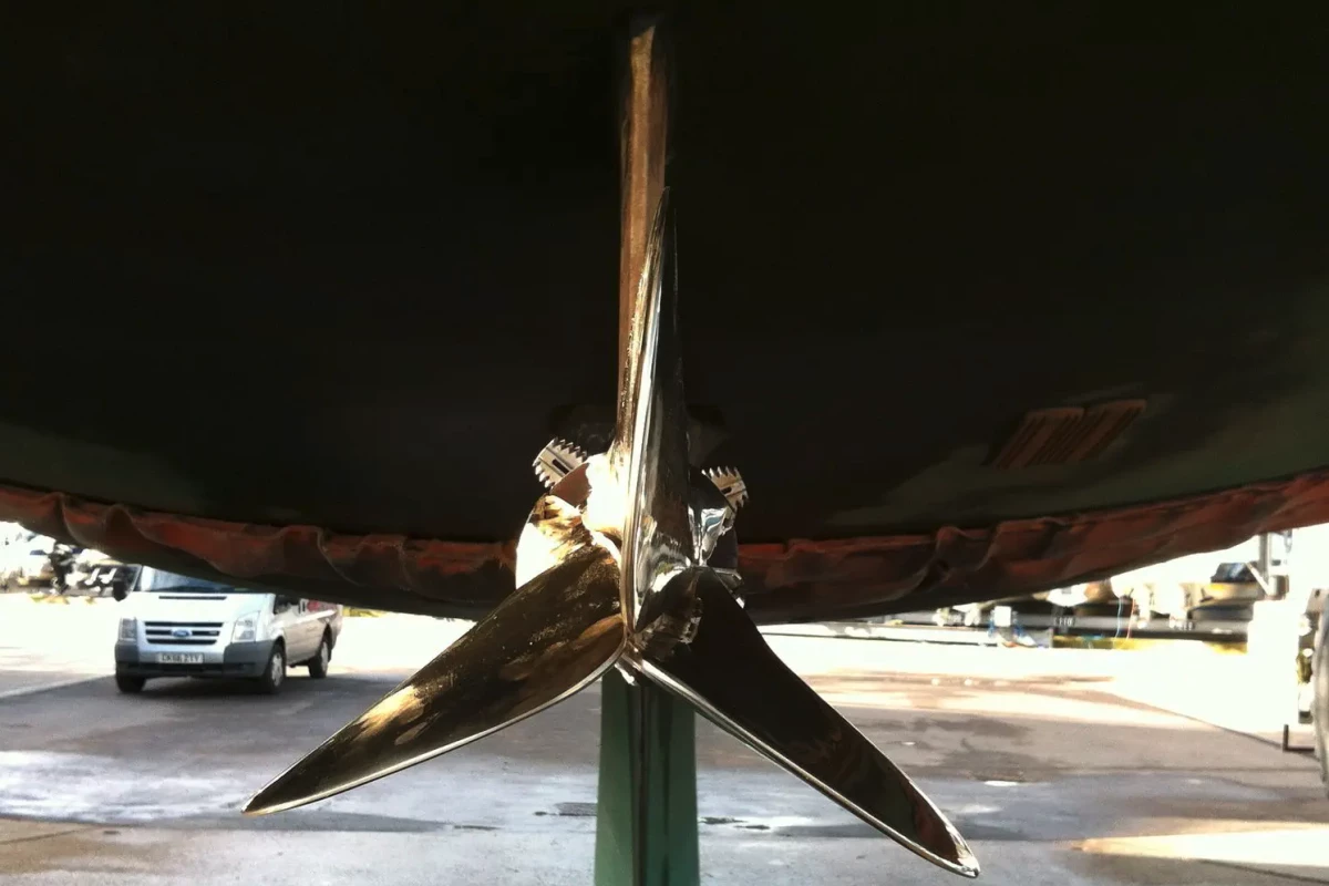 Gori's Folding 3-Blade Propeller manages propulsion and drag in sailing and is now adding regeneration capability to the mix