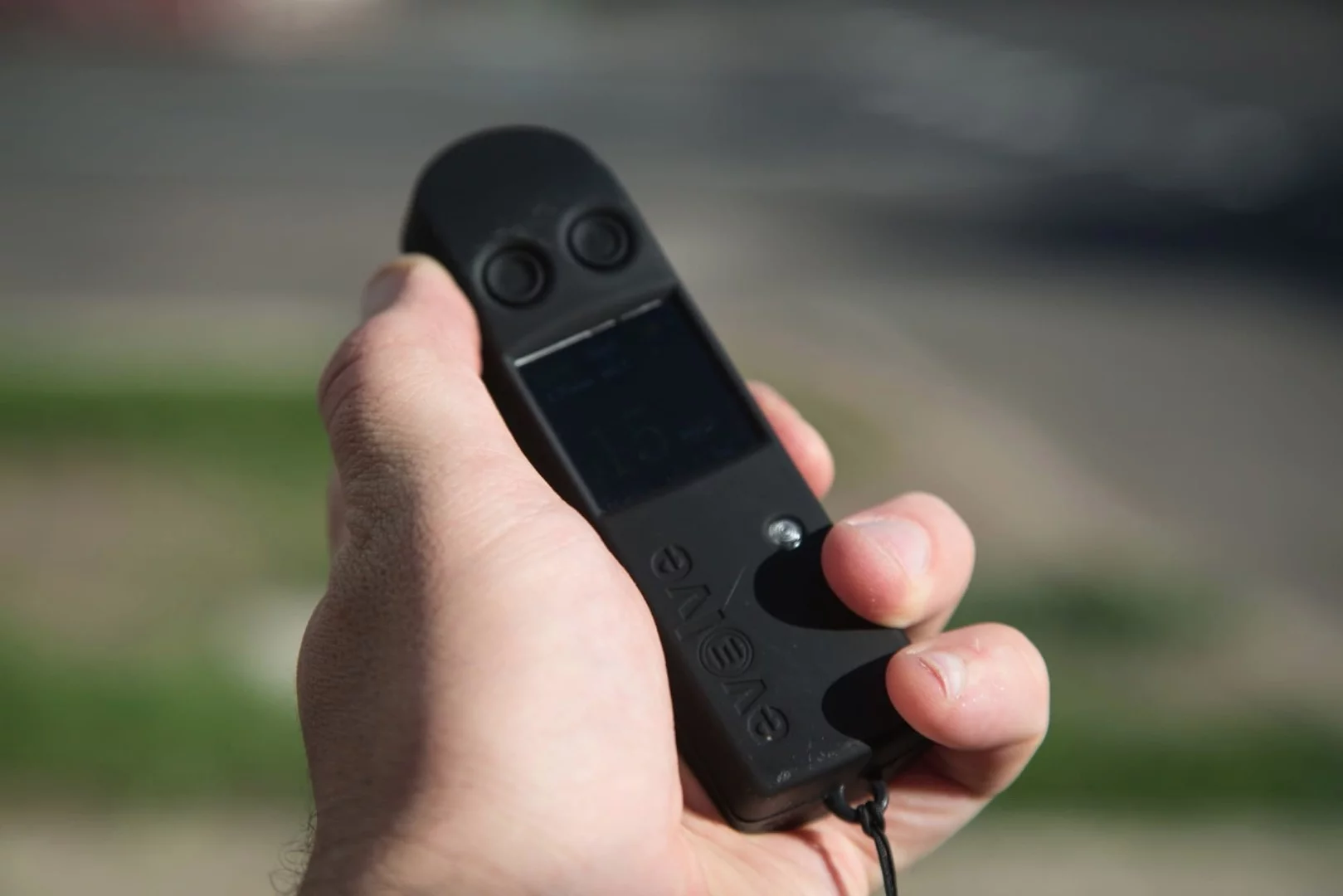 The Evolve Carbon GT is controlled with an intuitive Bluetooth controller