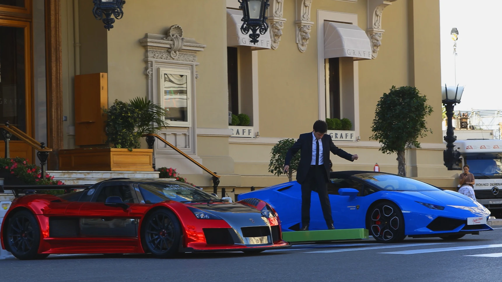 Dumitru demonstrated the ArcaBoard seven times for the media, on this occasion outside the Monte Carlo Casino on the day prior to the show. His confidence in flying the ArcaBoard was obvious as he gently backed it in between an Apollo R and a Lamborghini Huracan Spyder. The plan had initially been to allow showgoers to sample the ArcaBoard, but the lawyers counselled against it in the end. I guess people cost more to fix in Monaco. A cautionary tale however surrounds just how much power the small box generates. The board packs 36 electric motors with a combined output of 272 hp, which accounts for why the current maximum flight time is in the vicinity of six minutes. It might look like a toy, but has more horsepower than Valentino Rossi's 1000cc MotoGP racer.