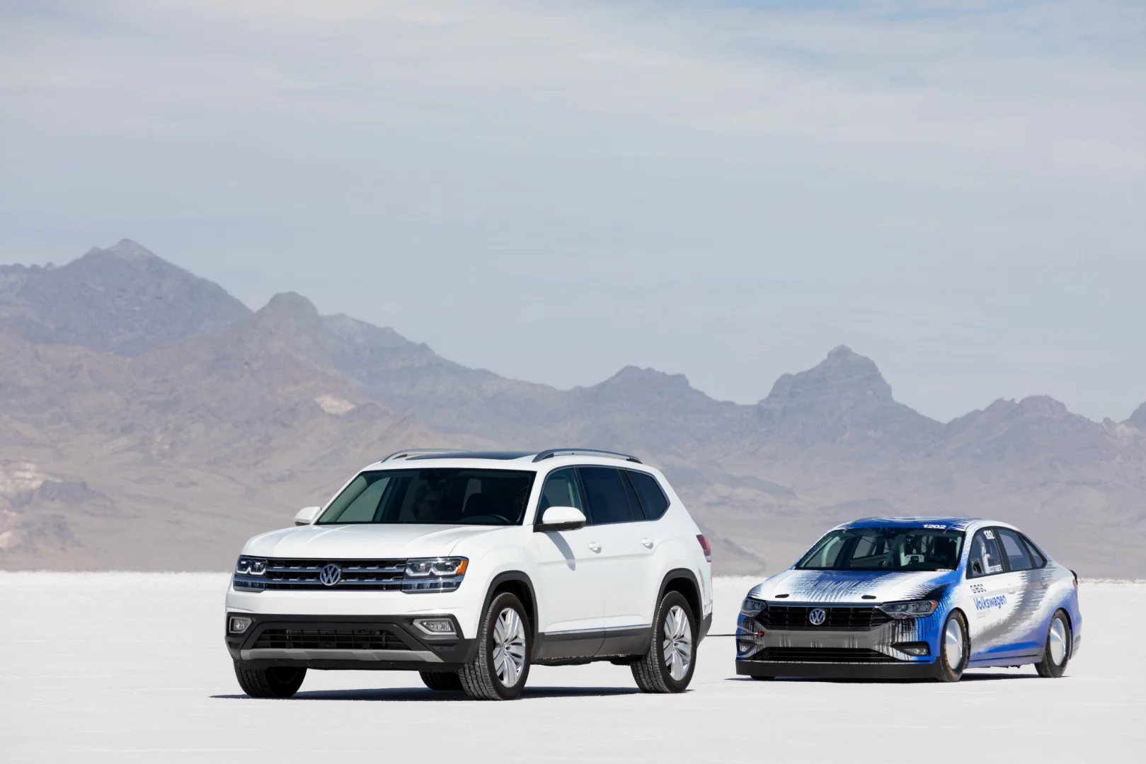 The record-setting Jetta sedan was modified to produce a higher output of 600 hp (447 kW) at 8,500 rpm